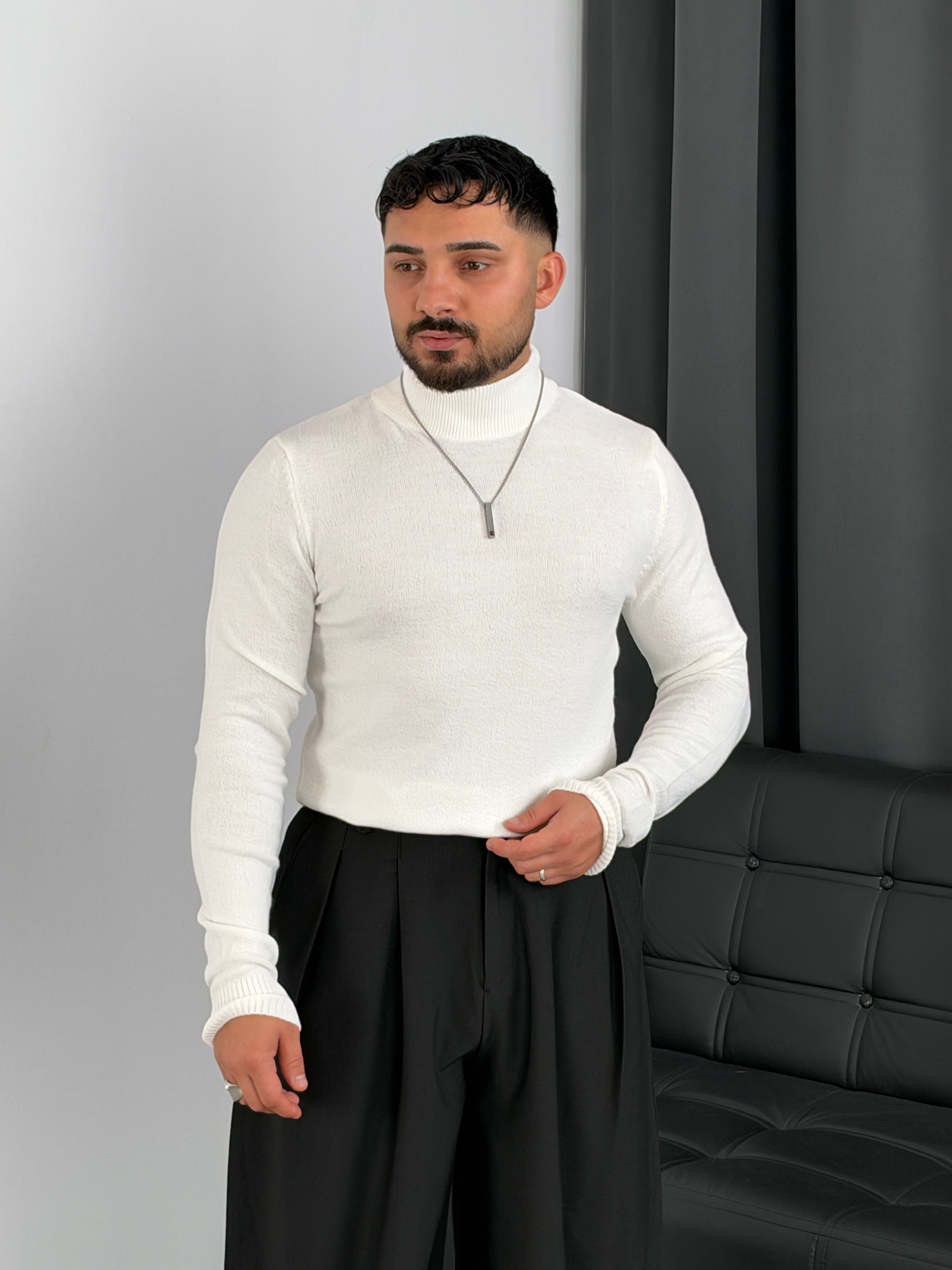 Basic Triko Balıkçı Yaka Sweatshirt Beyaz