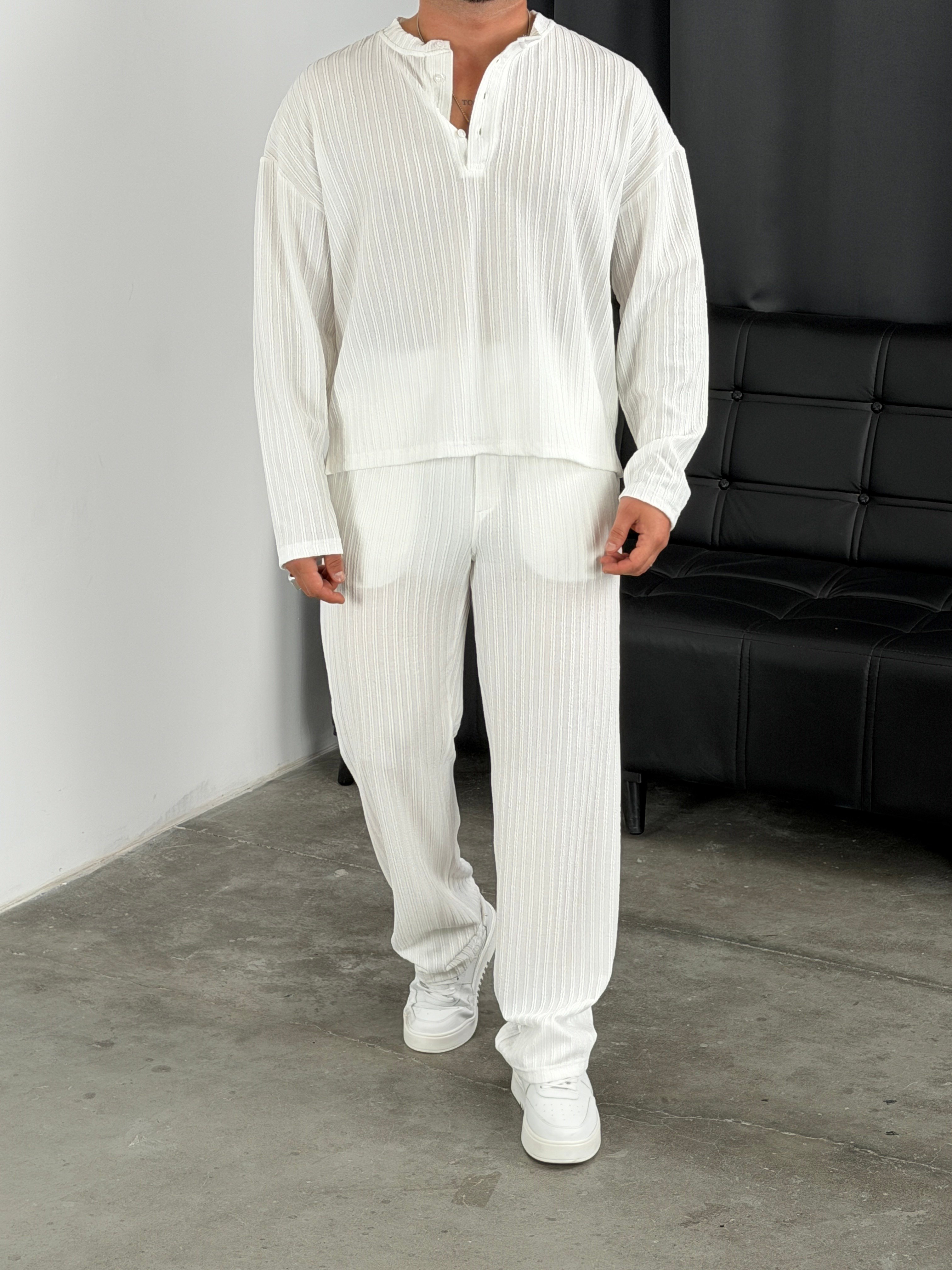 Burgu Desen Henley Model Takım Beyaz
