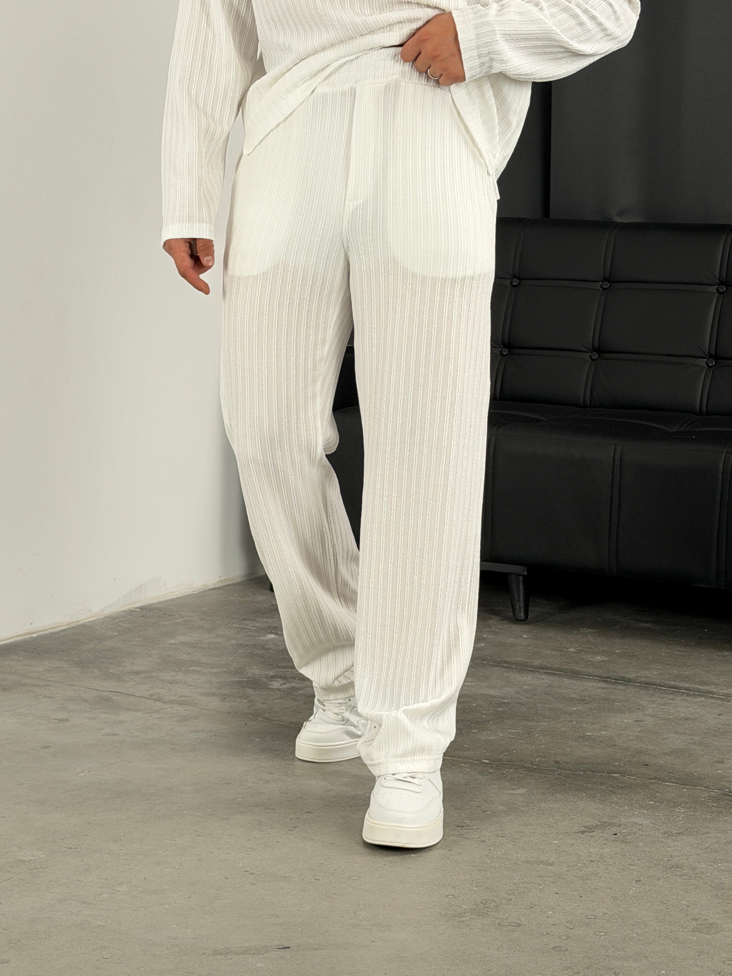 Burgu Desen Henley Model Takım Beyaz