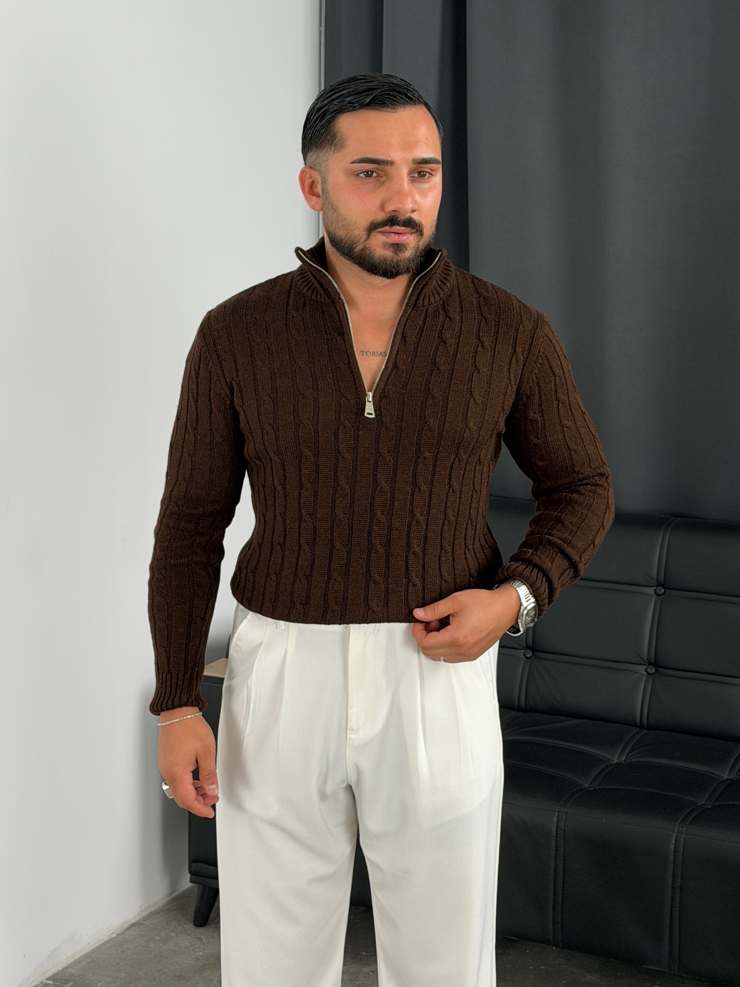 Burgu Yarım Fermuar Triko Sweatshirt Acı kahve