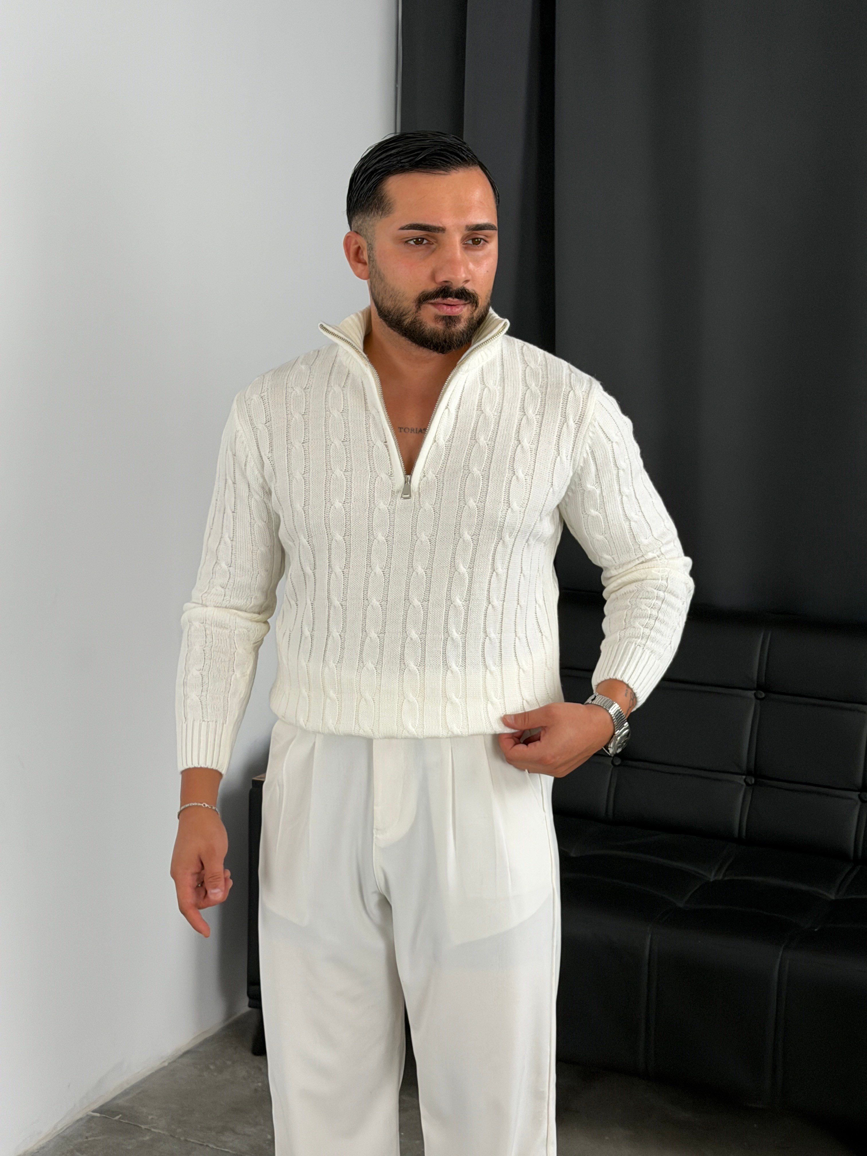 Burgu Yarım Fermuar Triko Sweatshirt Ekru