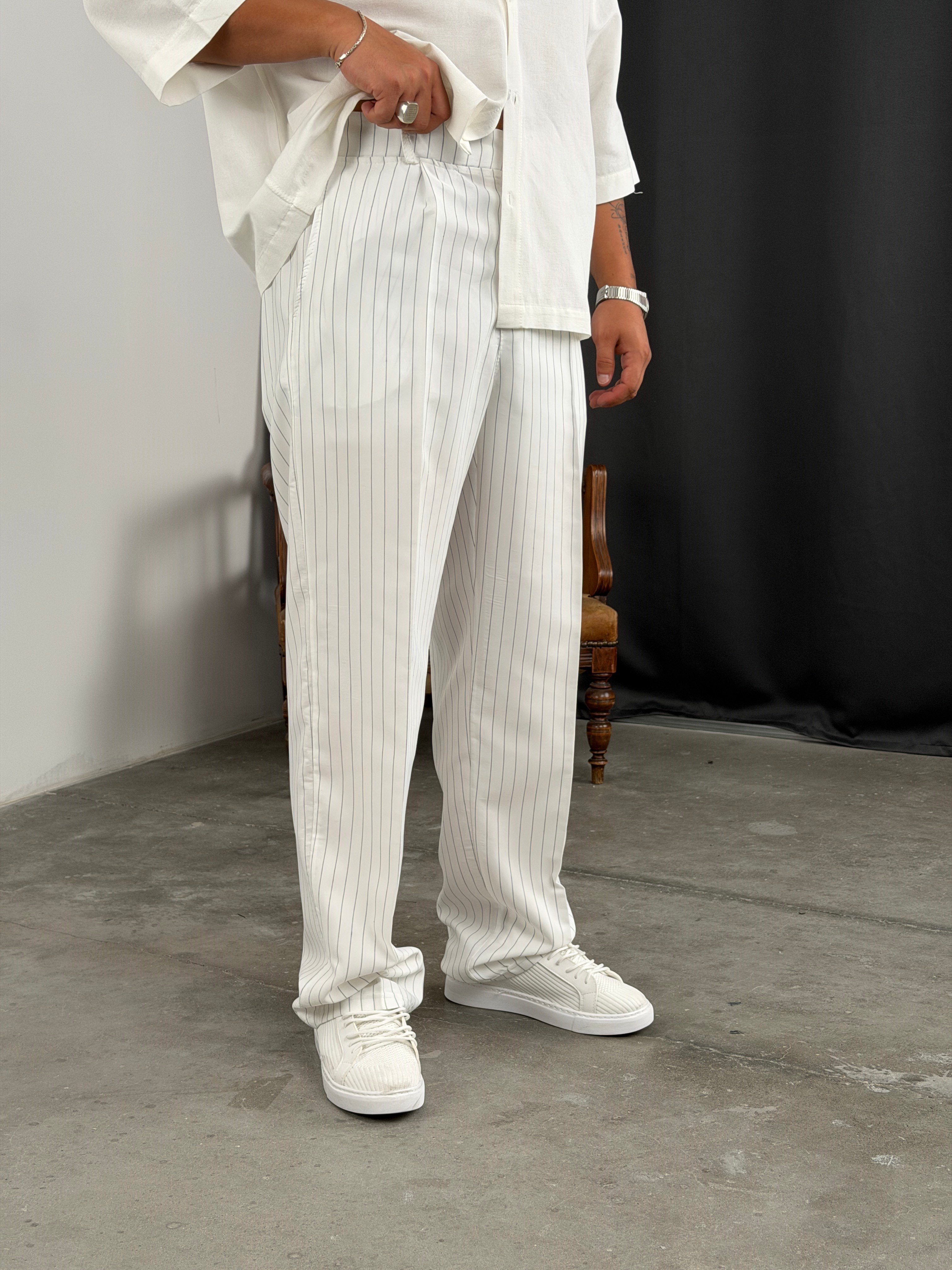 ÇİZGİLİ VİSKON SÜPER BAGGY KUMAŞ PANTOLON BEYAZ