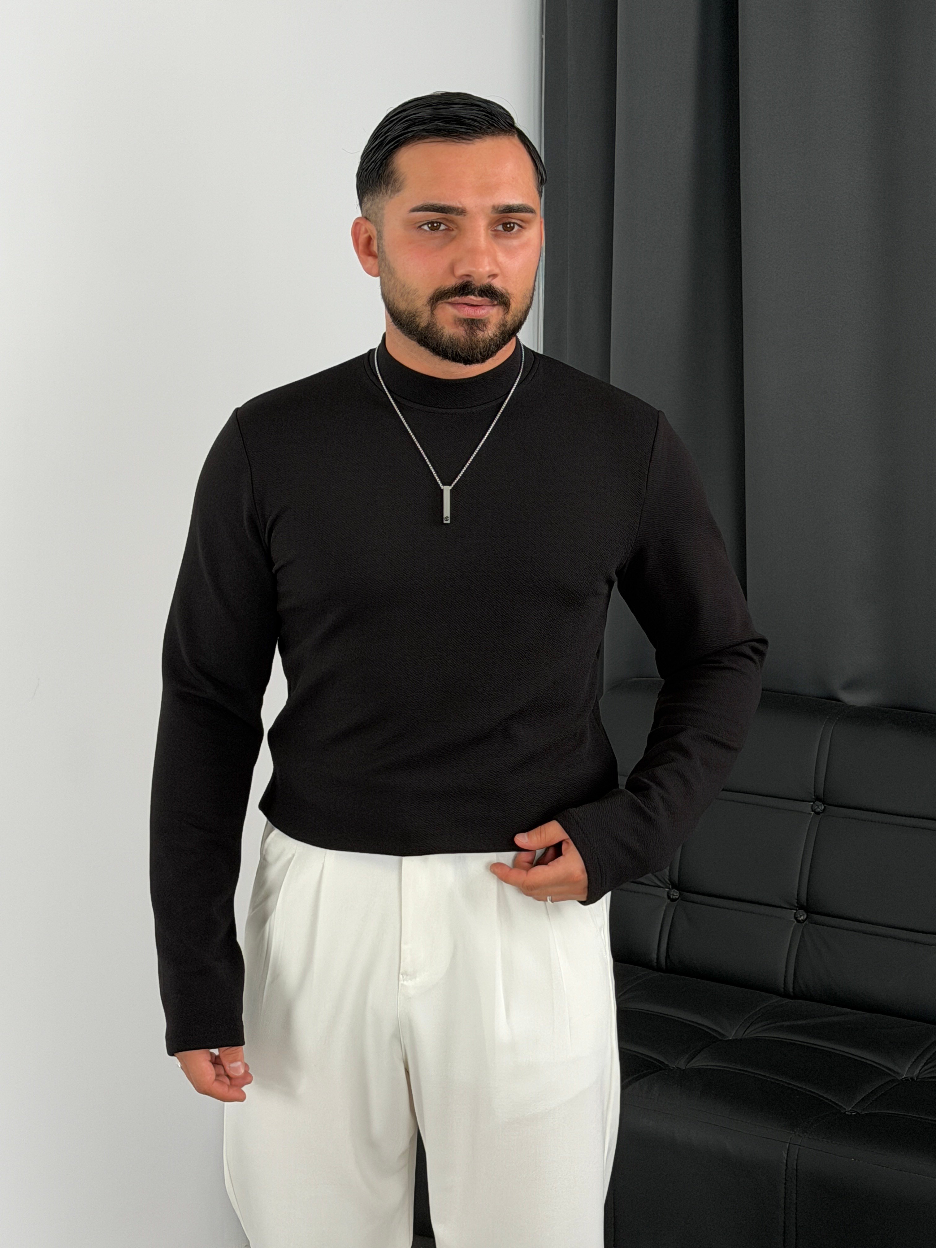 Krep Balıkçı Yaka İçi Şardonlu Sweatshirt Siyah