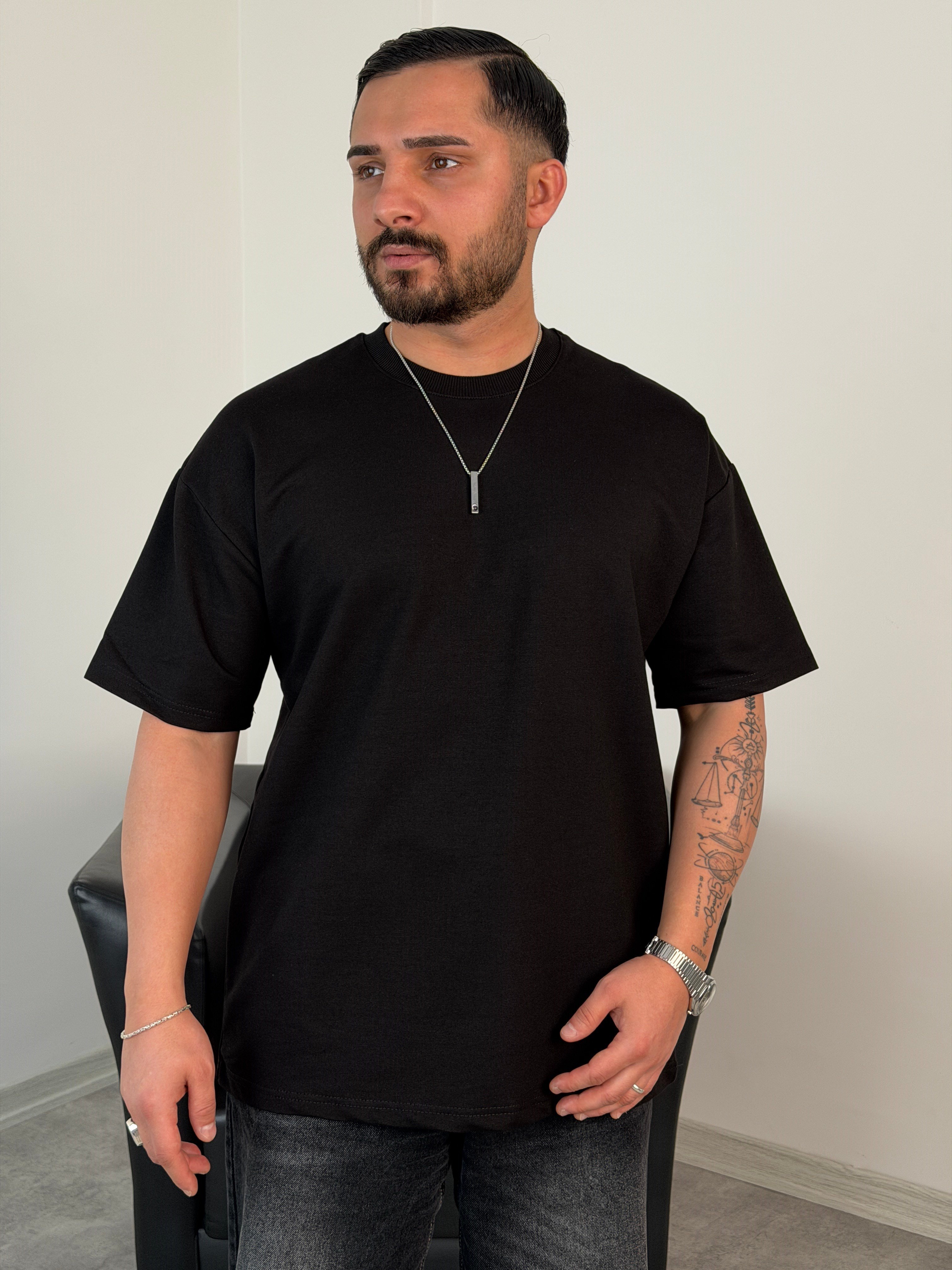 OVERSİZE GRAMAJLI BASİC TİŞÖRT SİYAH