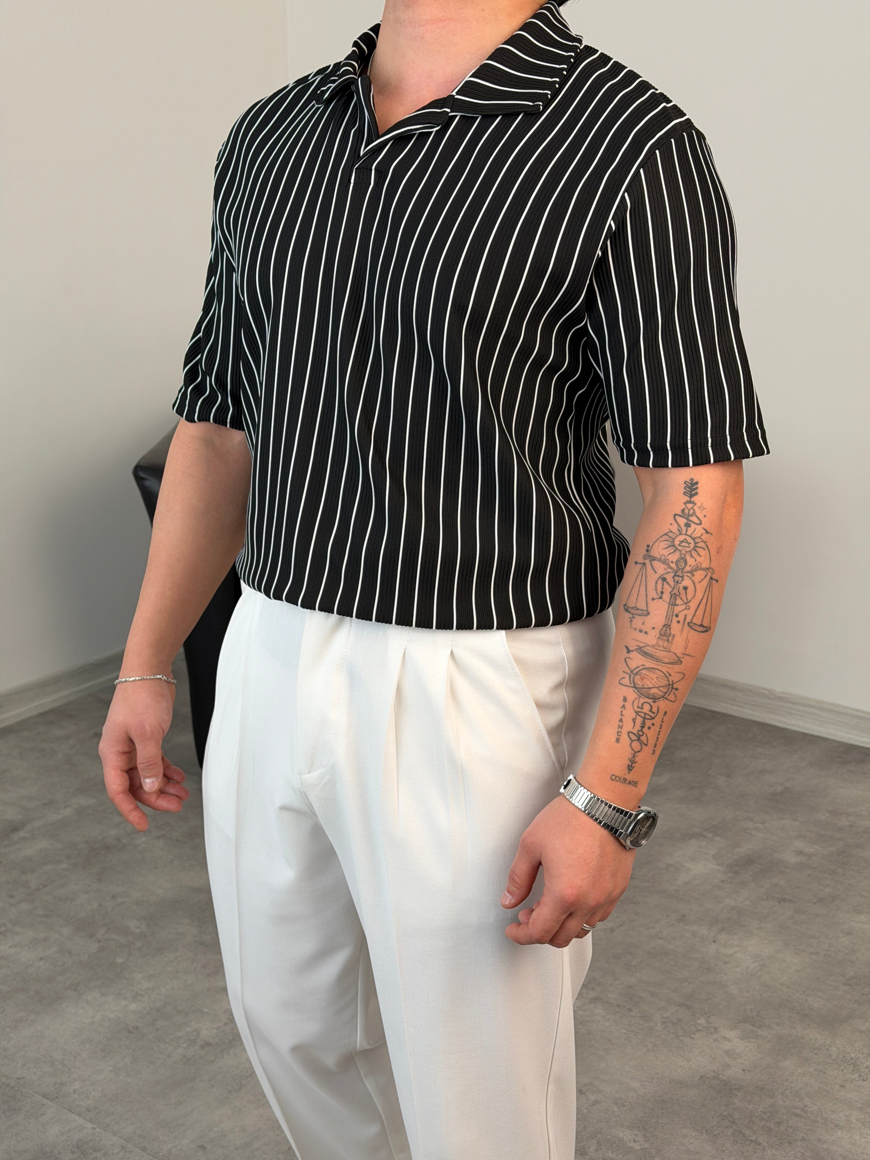 RENKLİ FİTİLLİ POLO YAKA OVERSİZE TİŞÖRT SİYAH