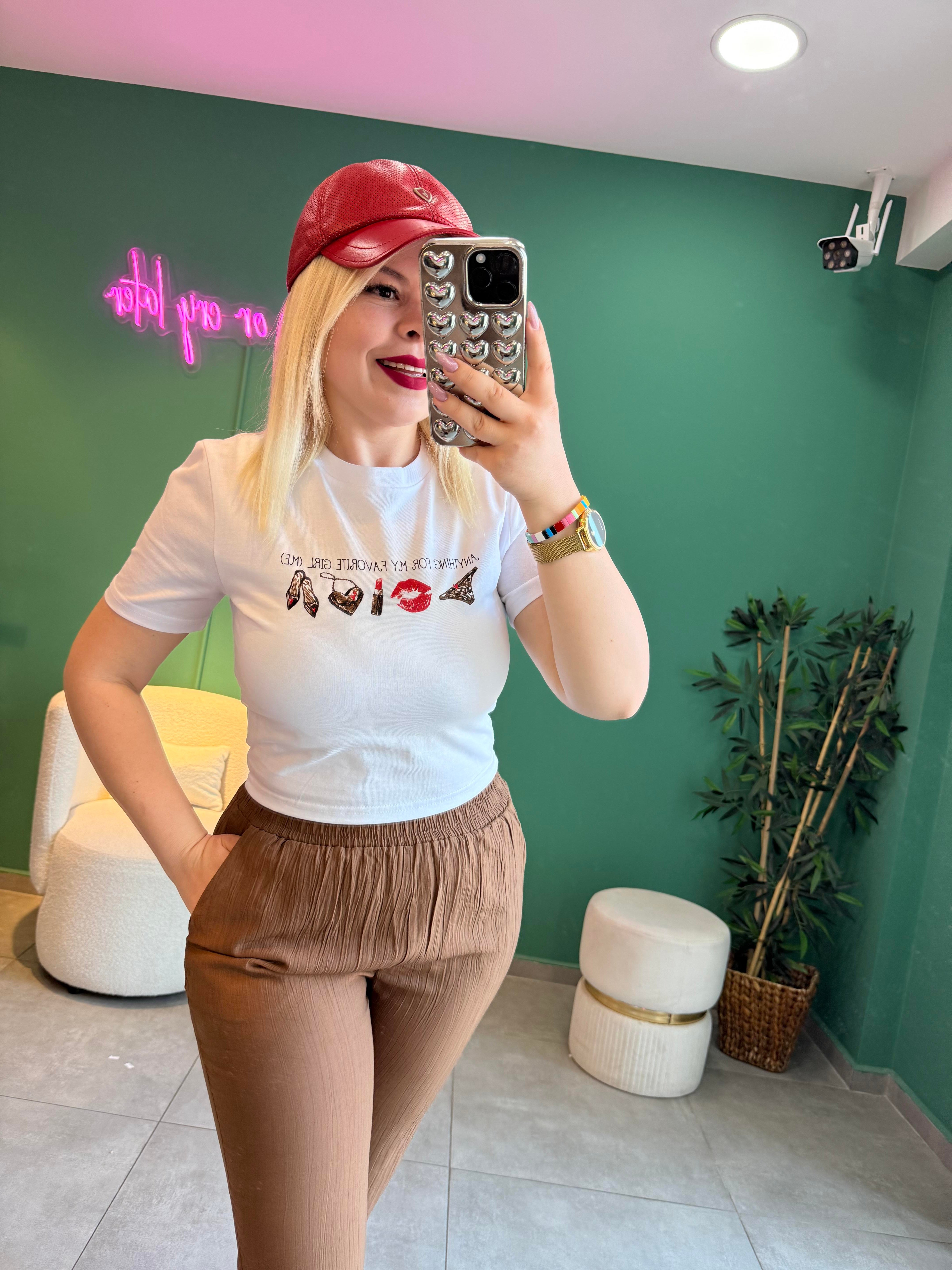 Beyaz Emojili Crop