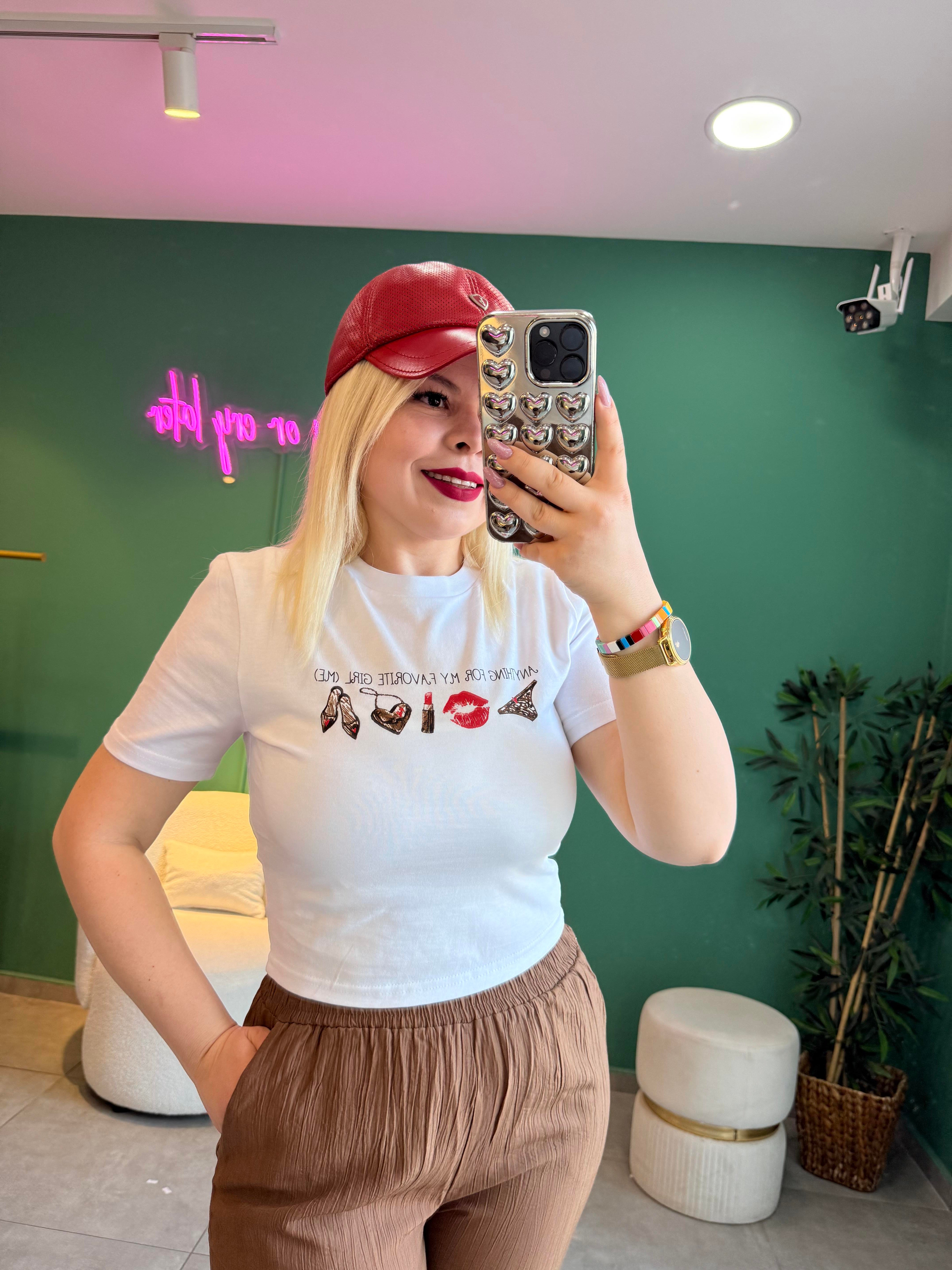Beyaz Emojili Crop