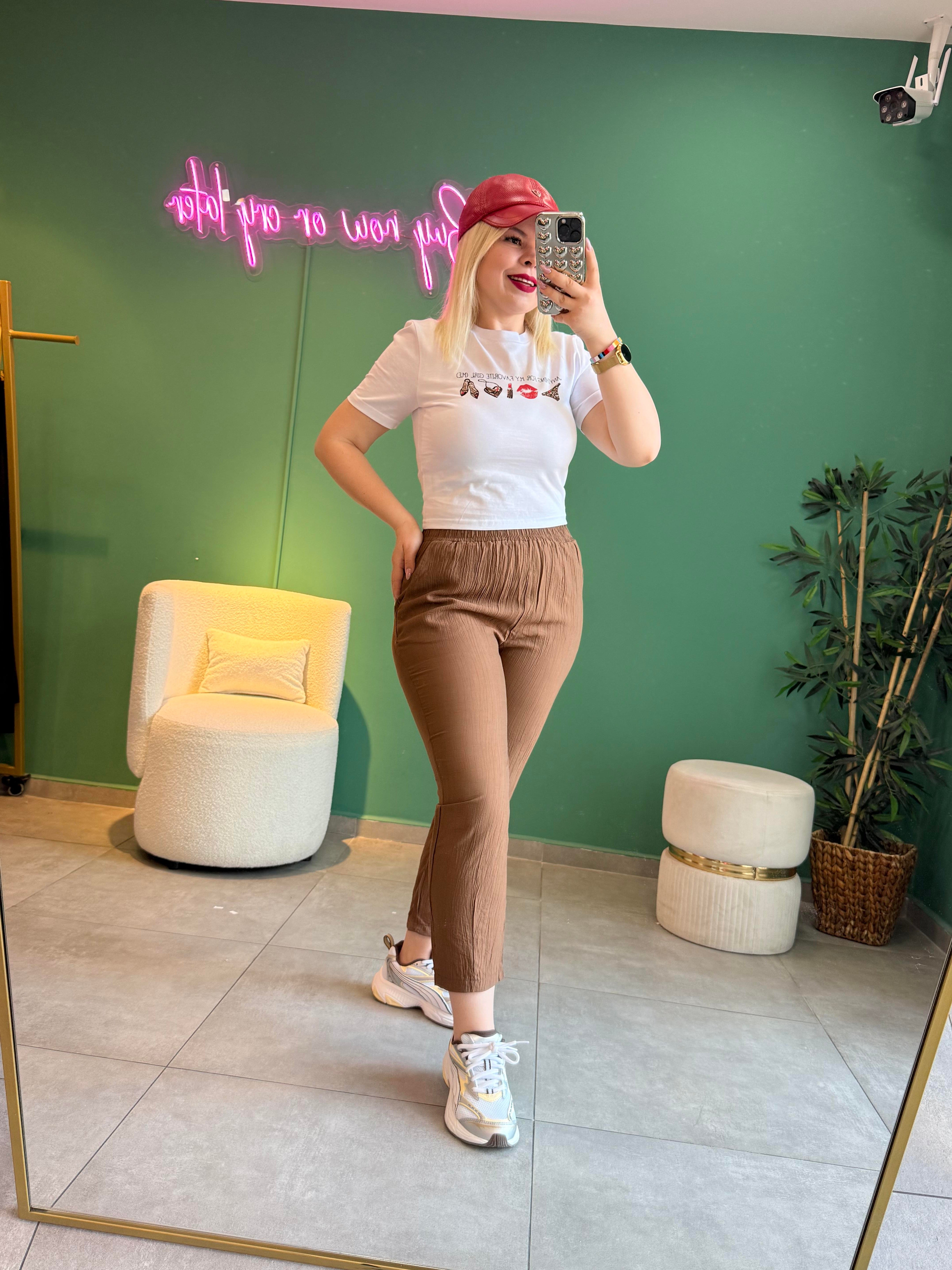 Beyaz Emojili Crop