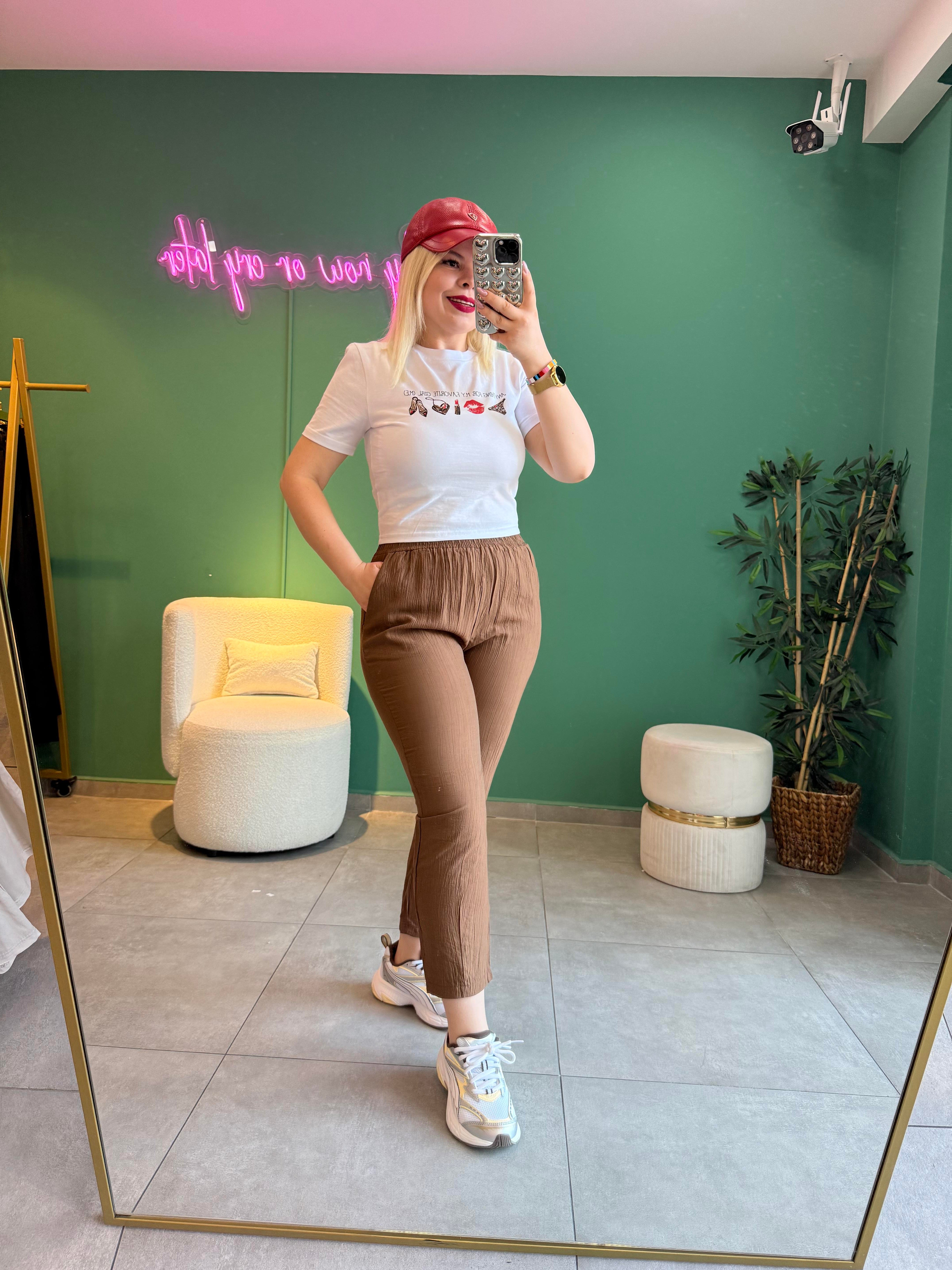 Beyaz Emojili Crop