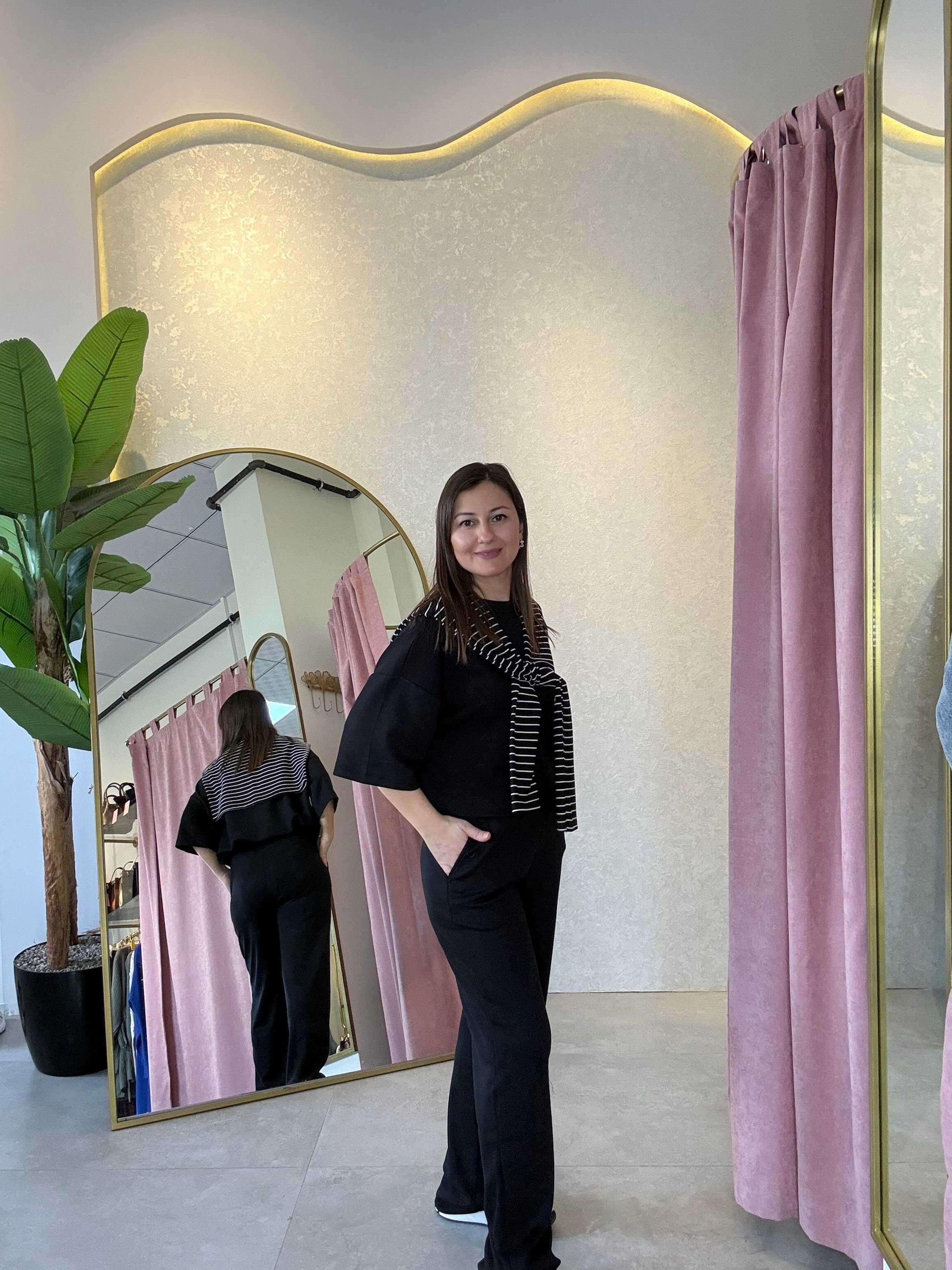 Çıkabilir Bağlama Detaylı Siyah Model Takım