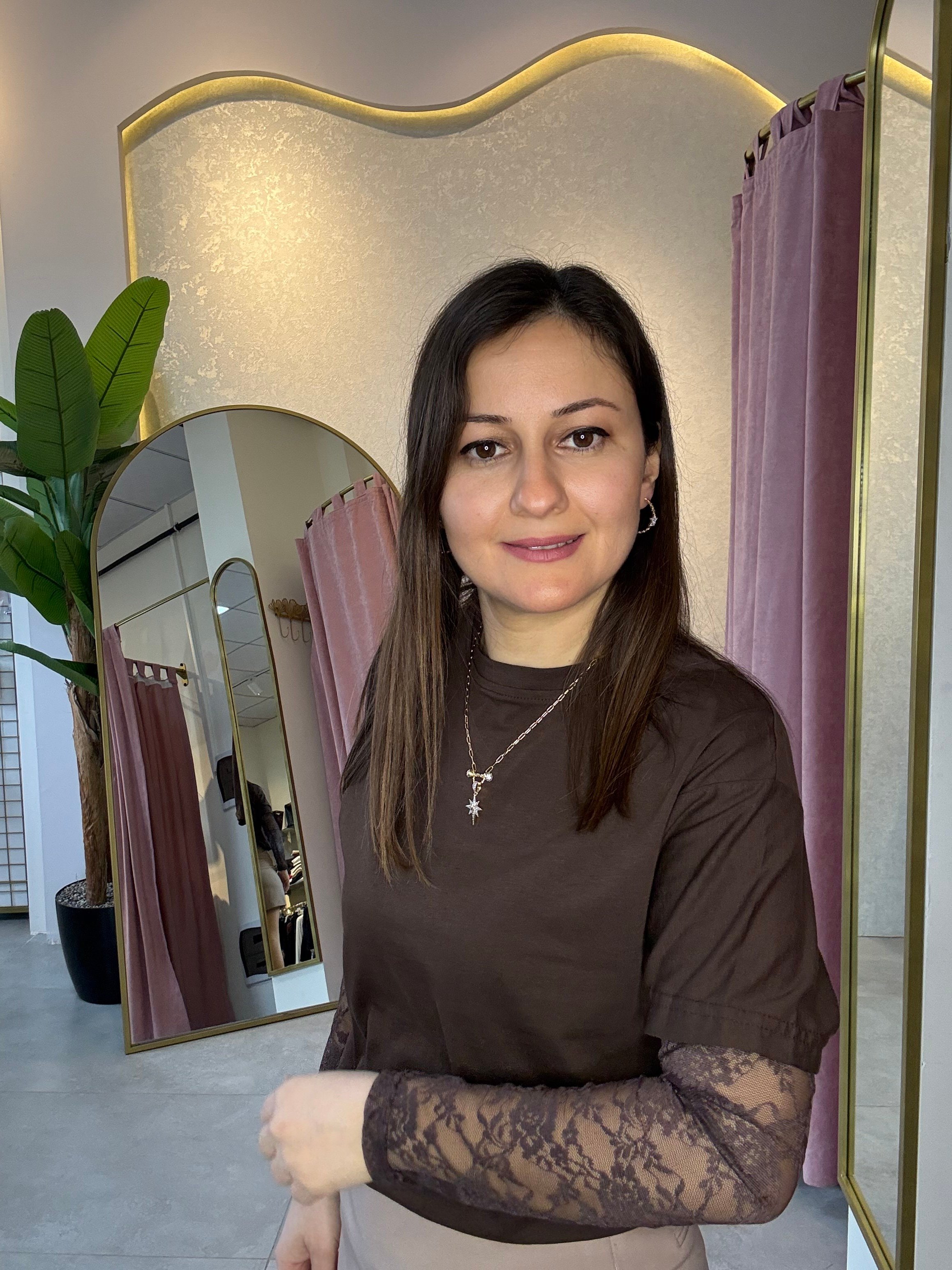 Dantel Detaylı Kahve Tişört