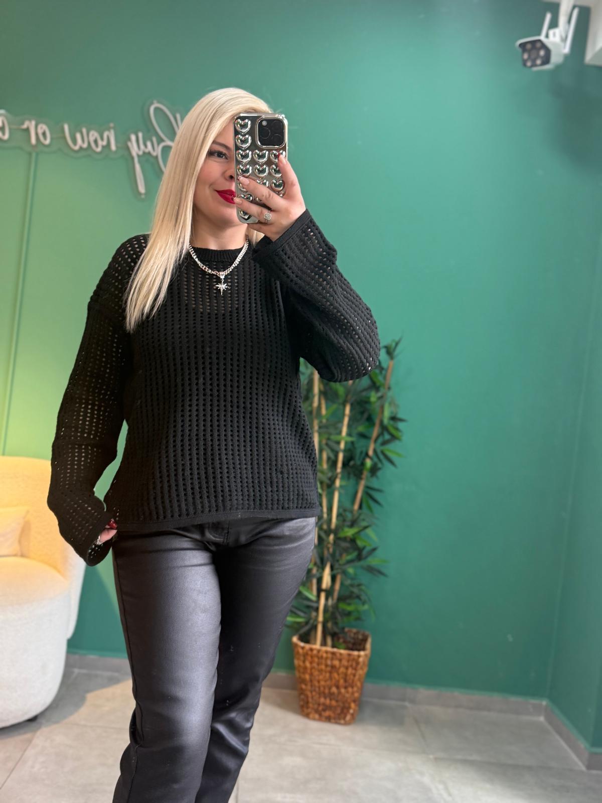 File Detaylı Siyah Triko