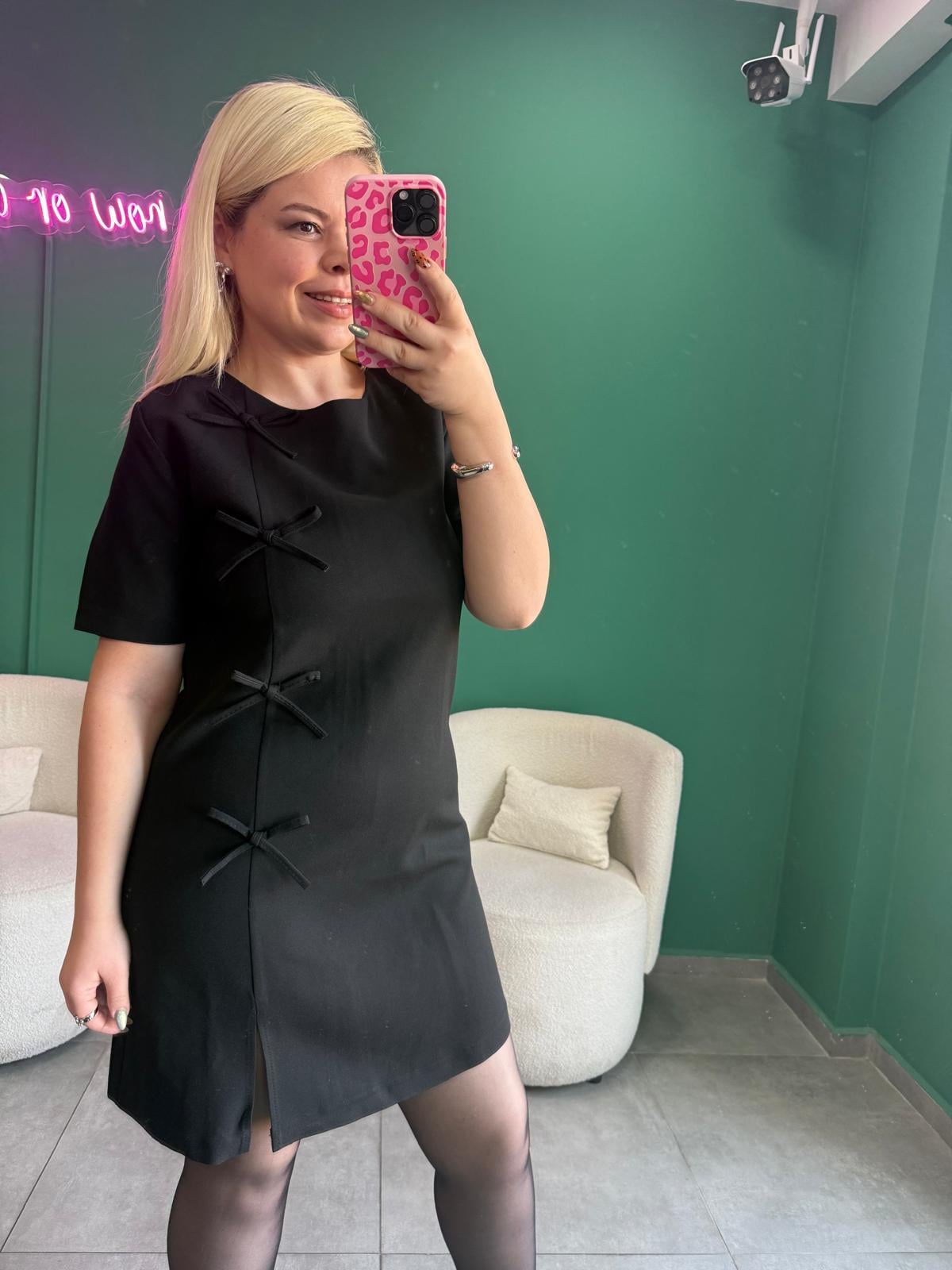 Fiyonk Detaylı Siyah Elbise