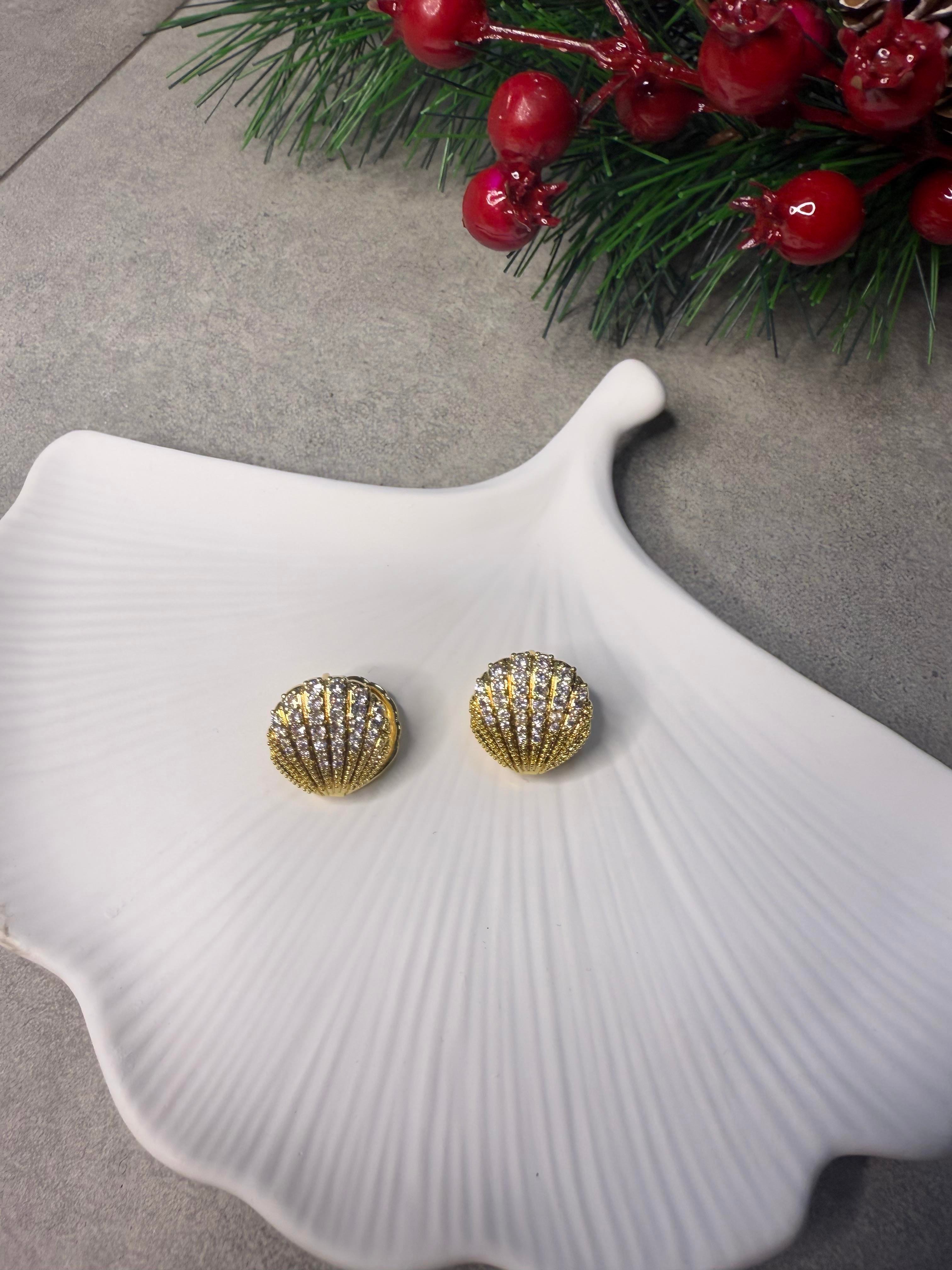 Gold Taşlı Midye Küpe