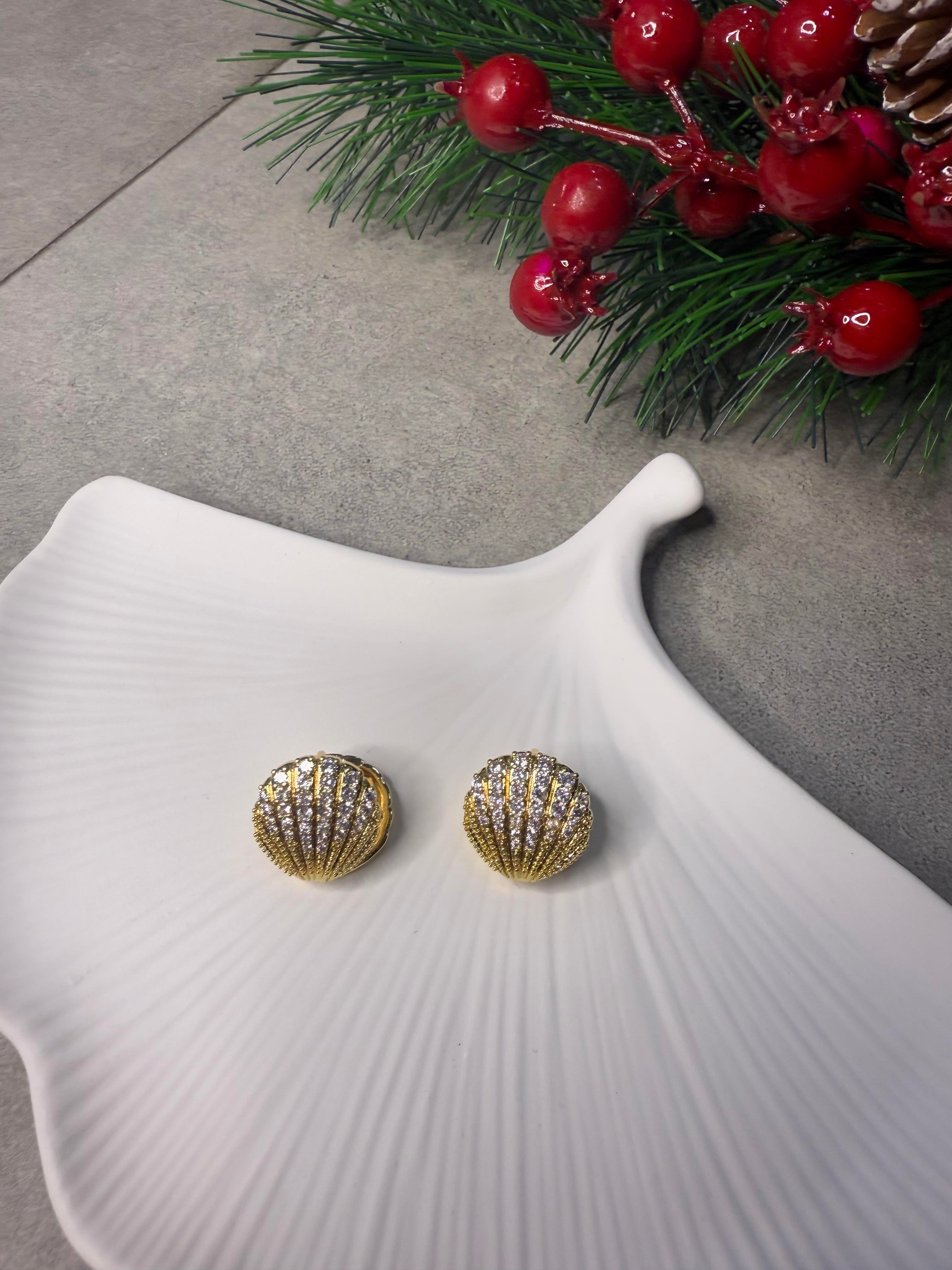 Gold Taşlı Midye Küpe