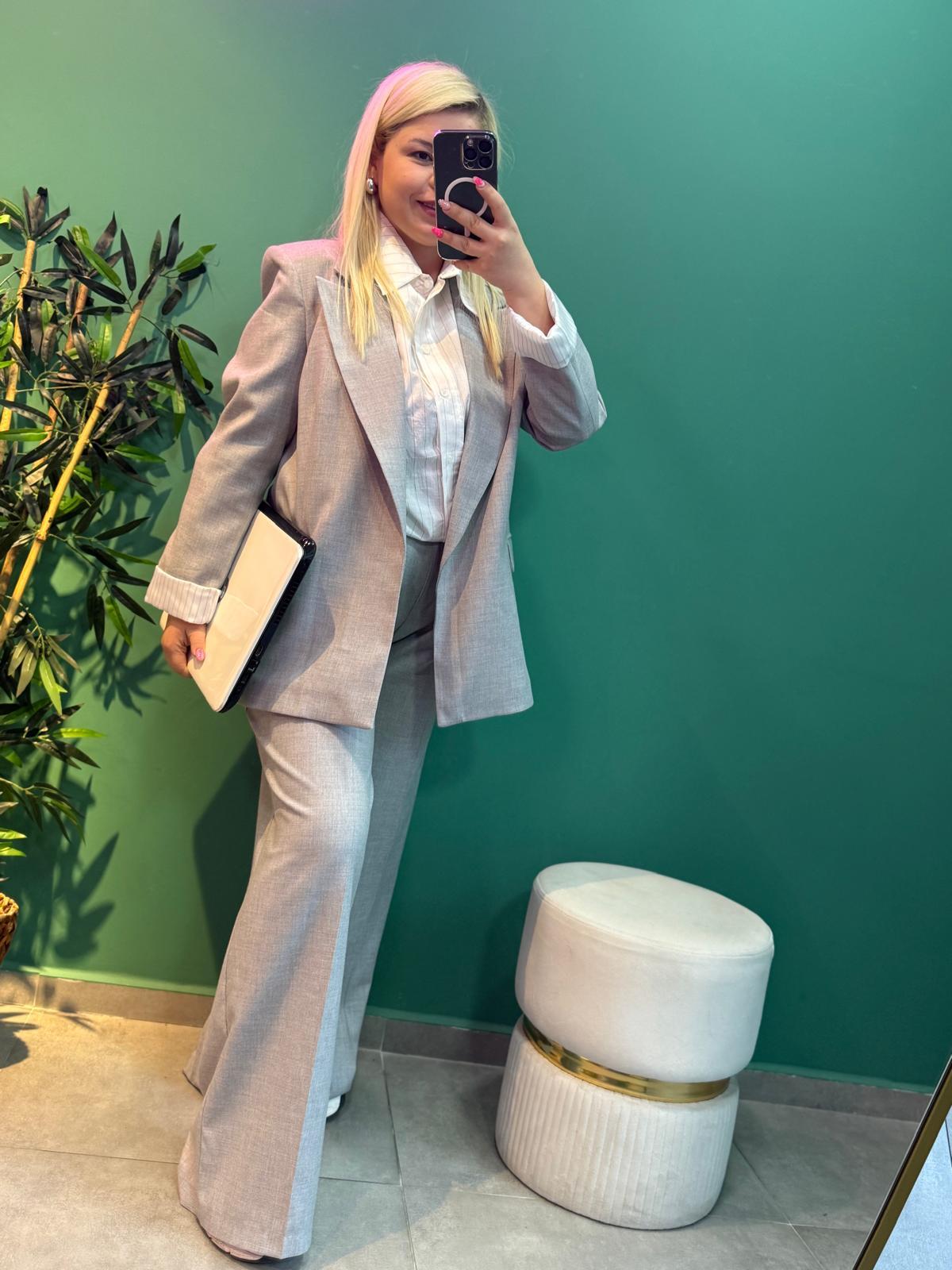 Gri Blazer Ceketli Üçlü Takım