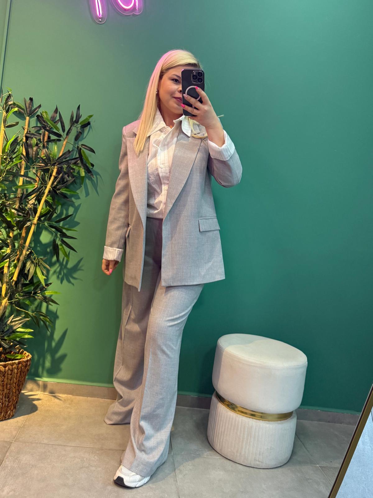 Gri Blazer Ceketli Üçlü Takım