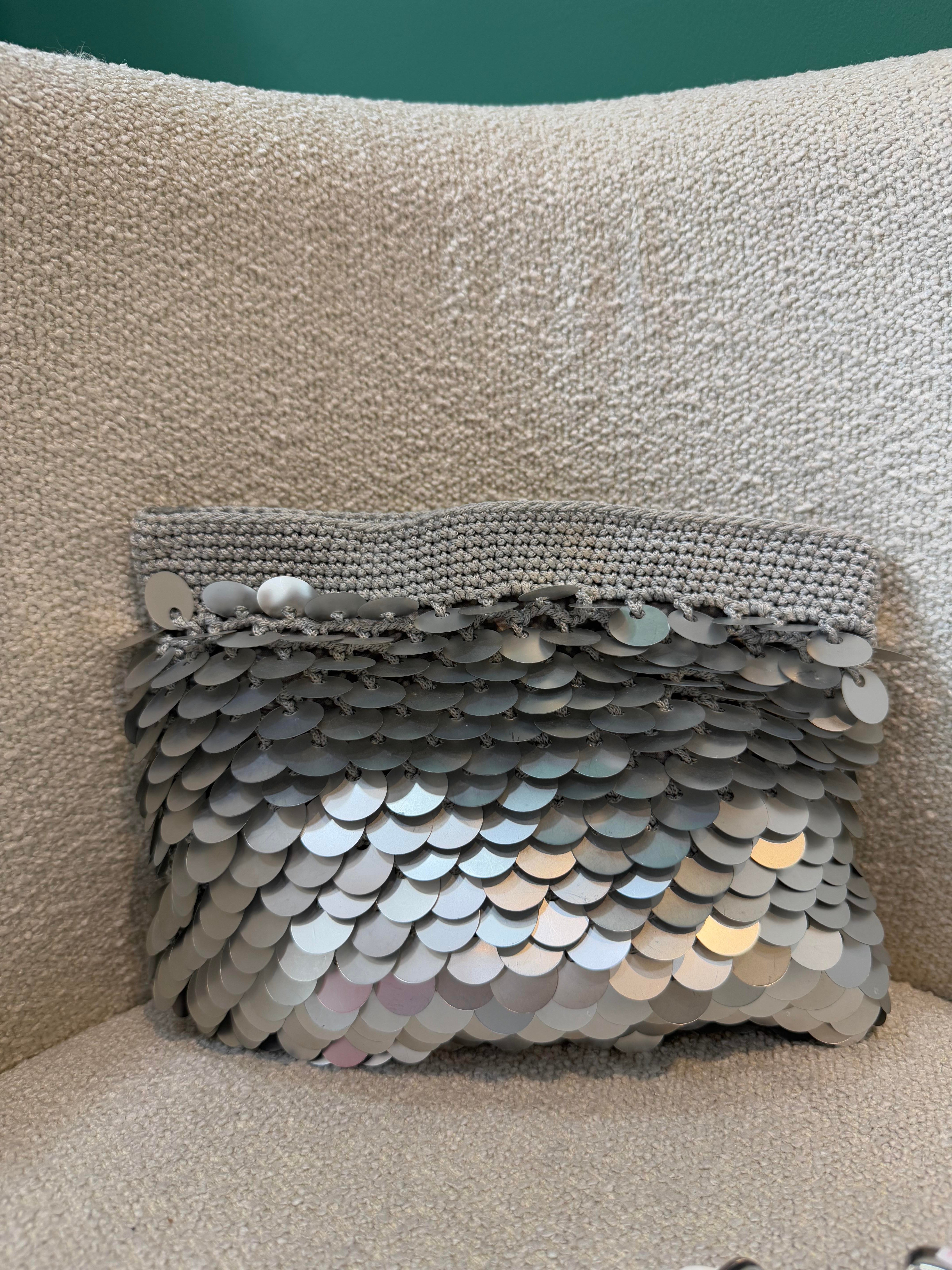 Gümüş Pullu Clutch Çanta