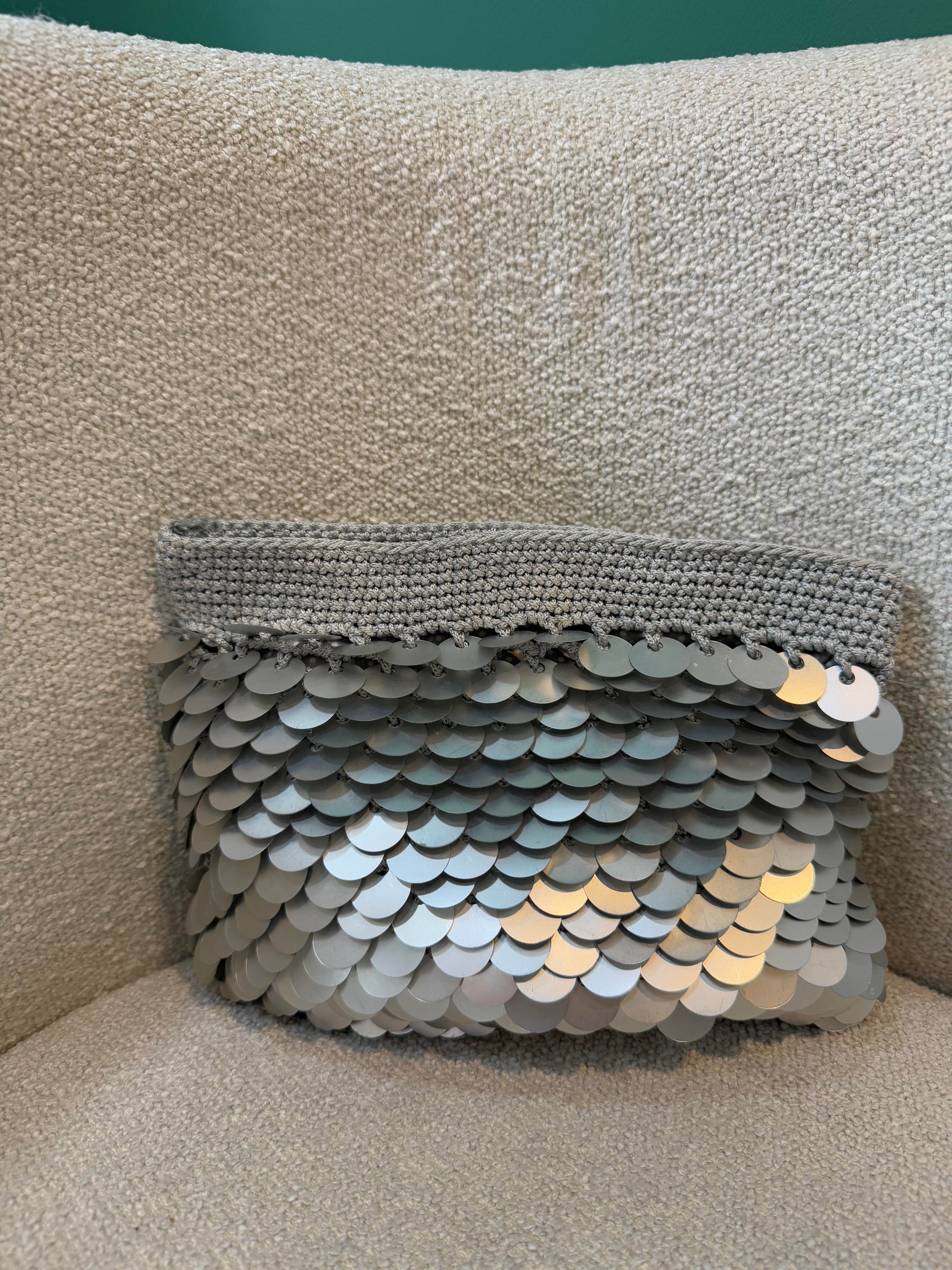 Gümüş Pullu Clutch Çanta
