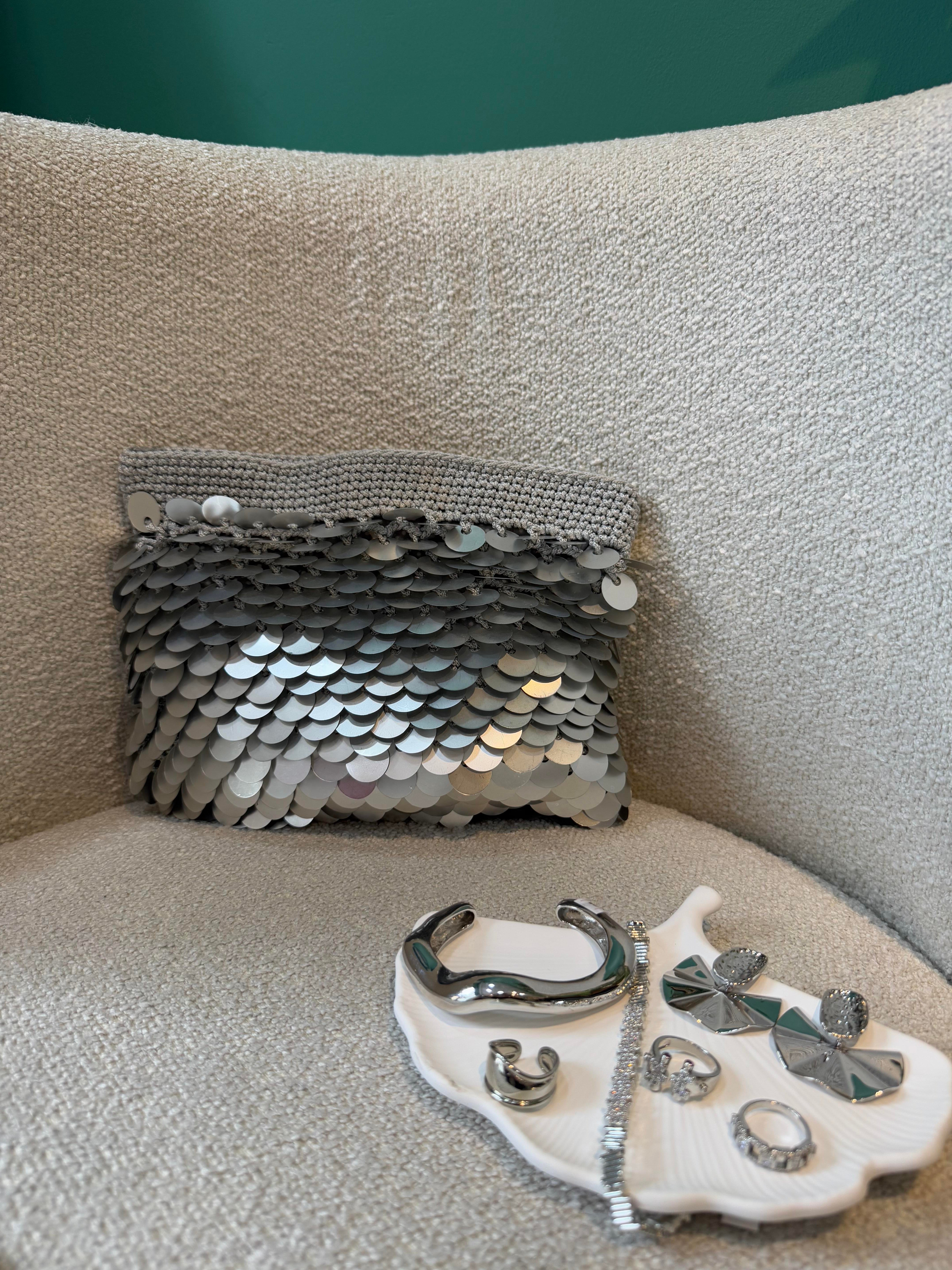 Gümüş Pullu Clutch Çanta