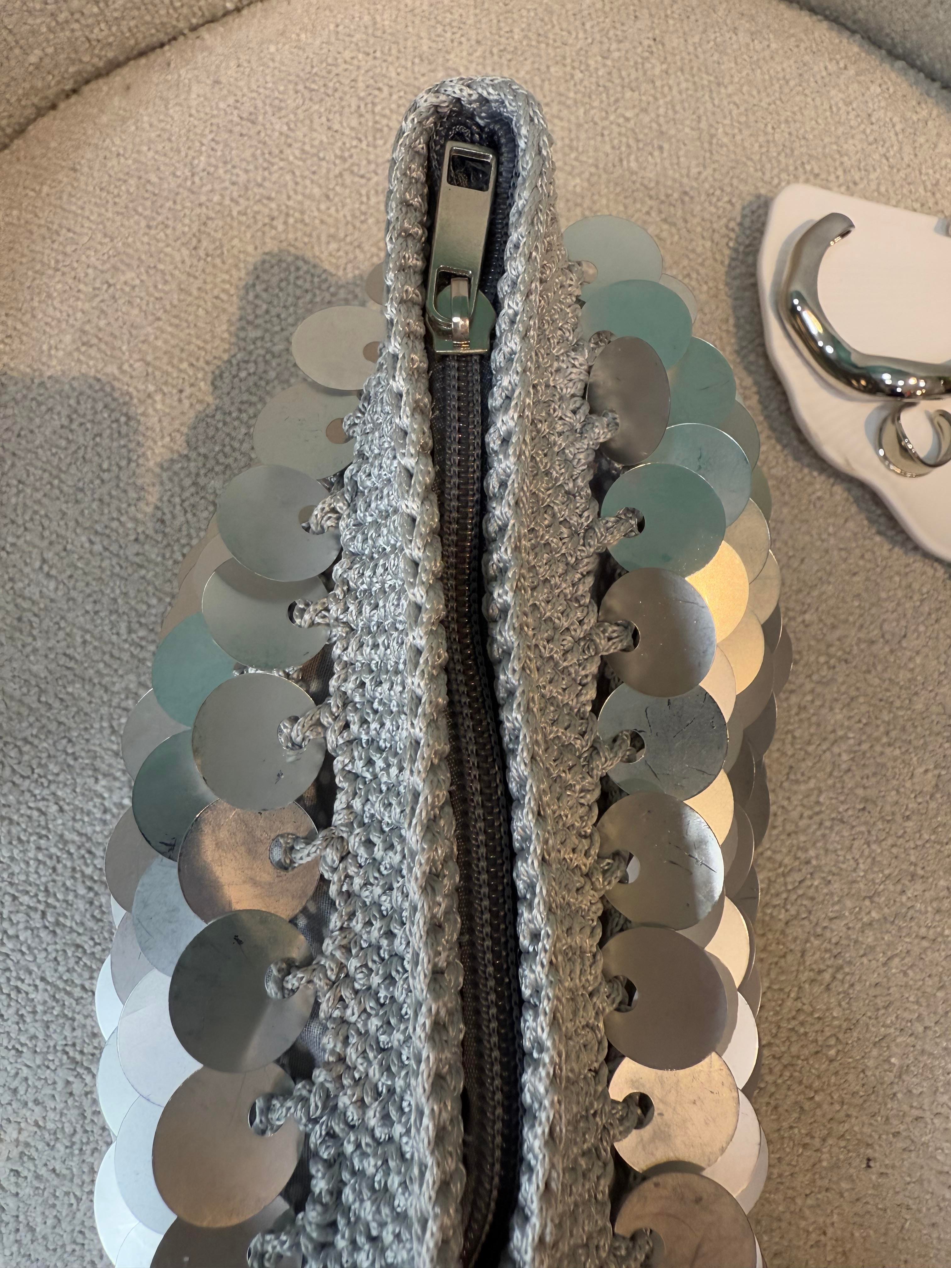 Gümüş Pullu Clutch Çanta