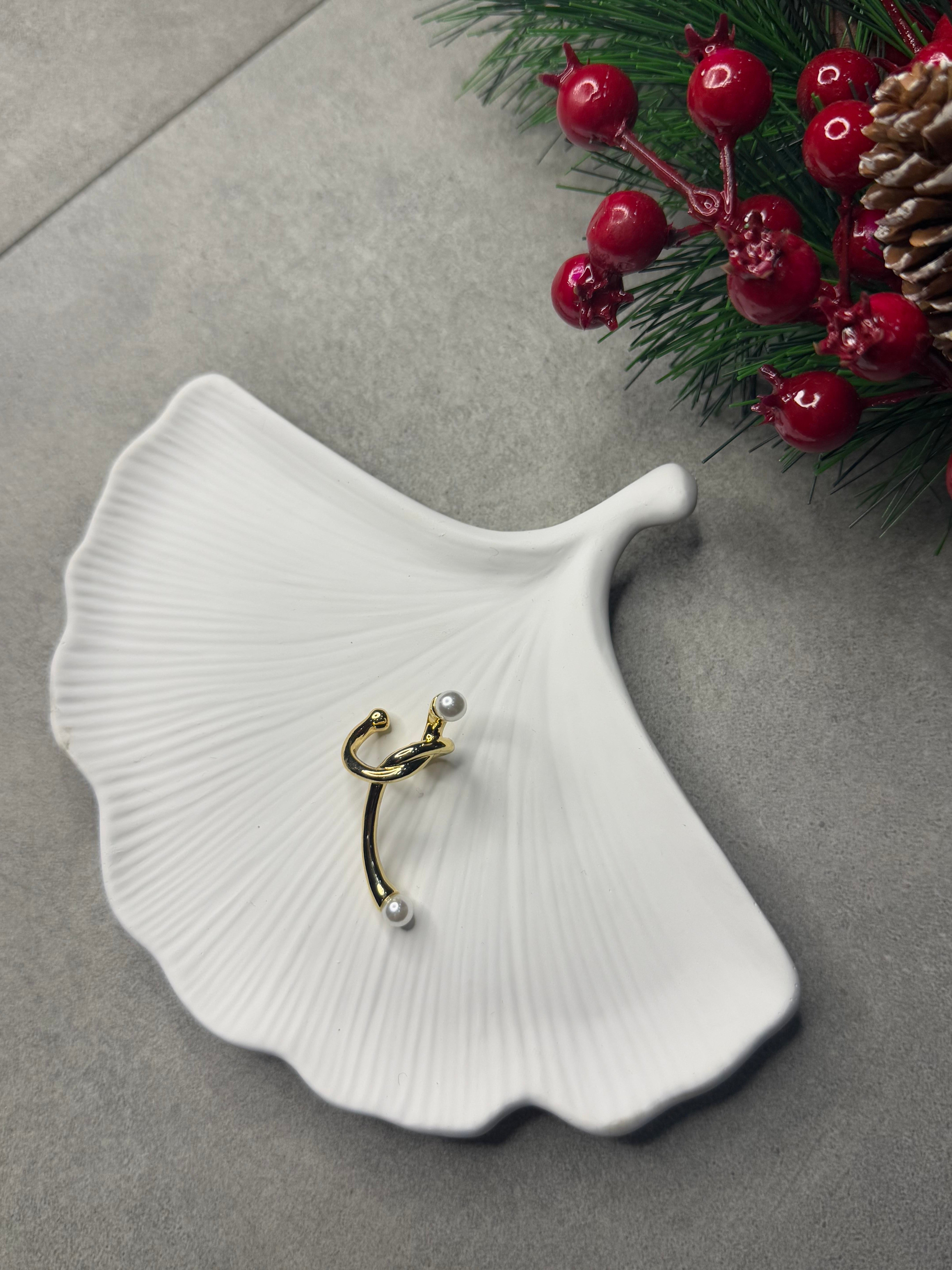 İnci Düğümlü Gold Earcuff 
