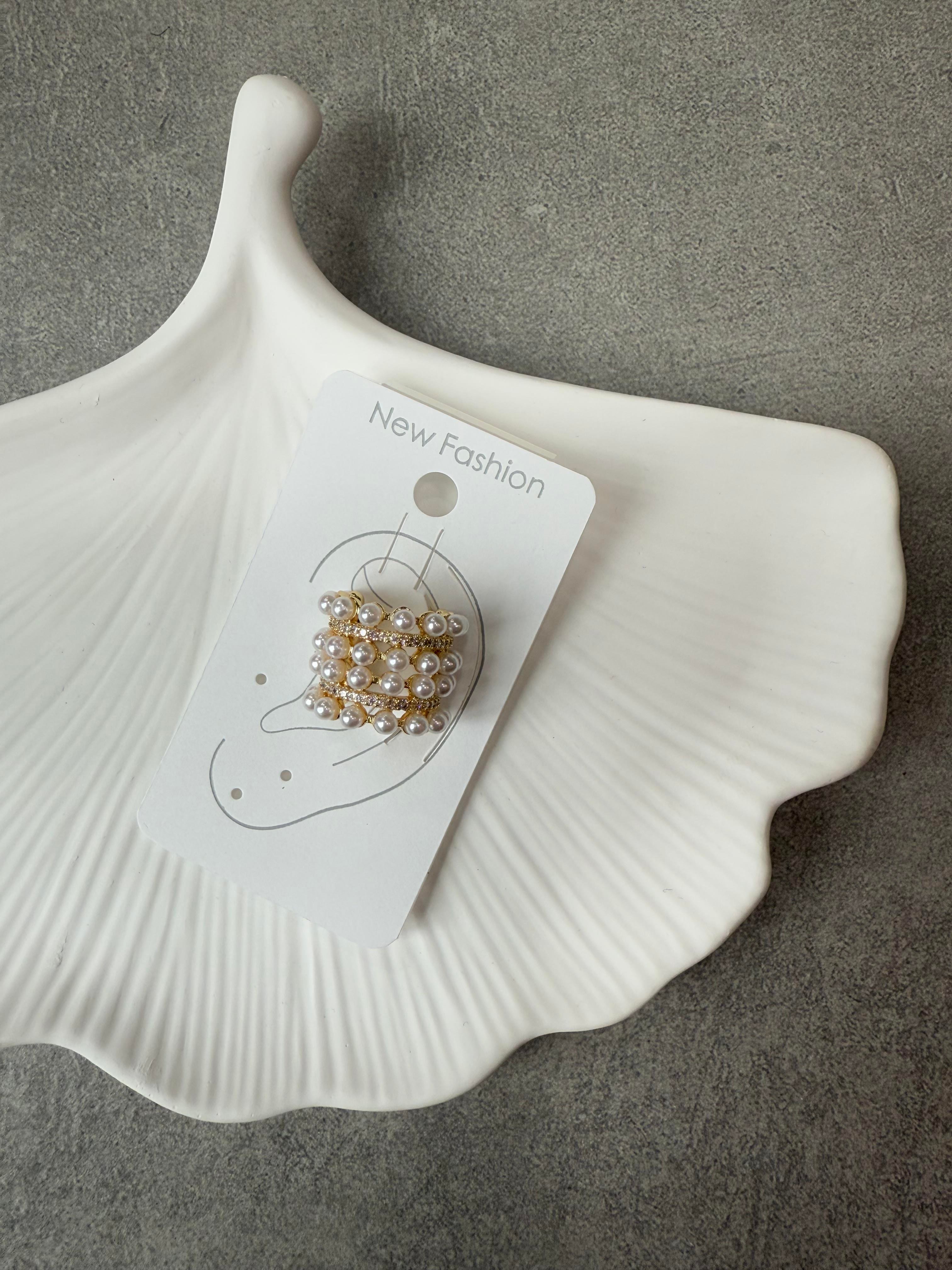 İnci Gold Earcuff