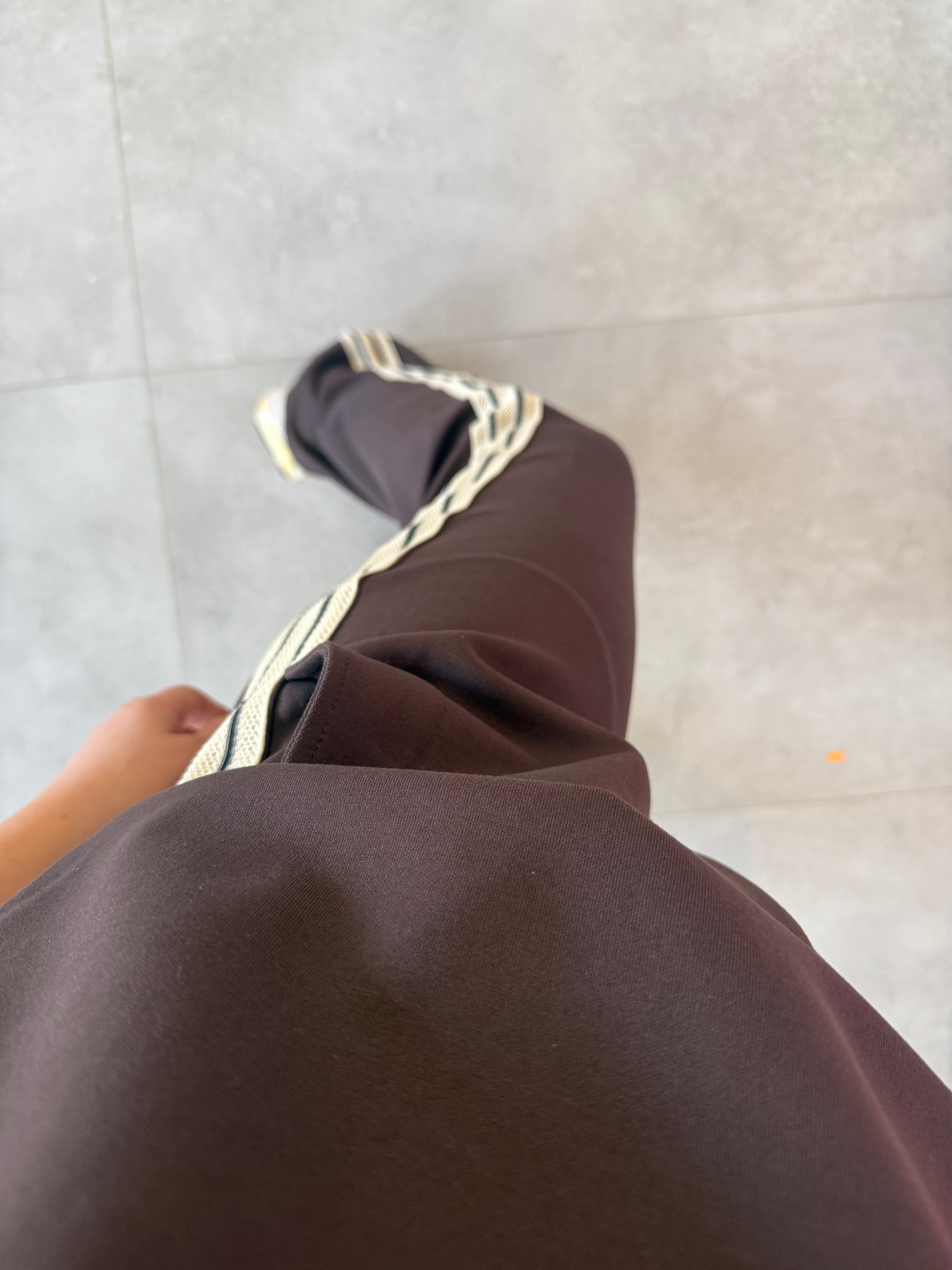 Kahve Şerit Detaylı Modal Takım