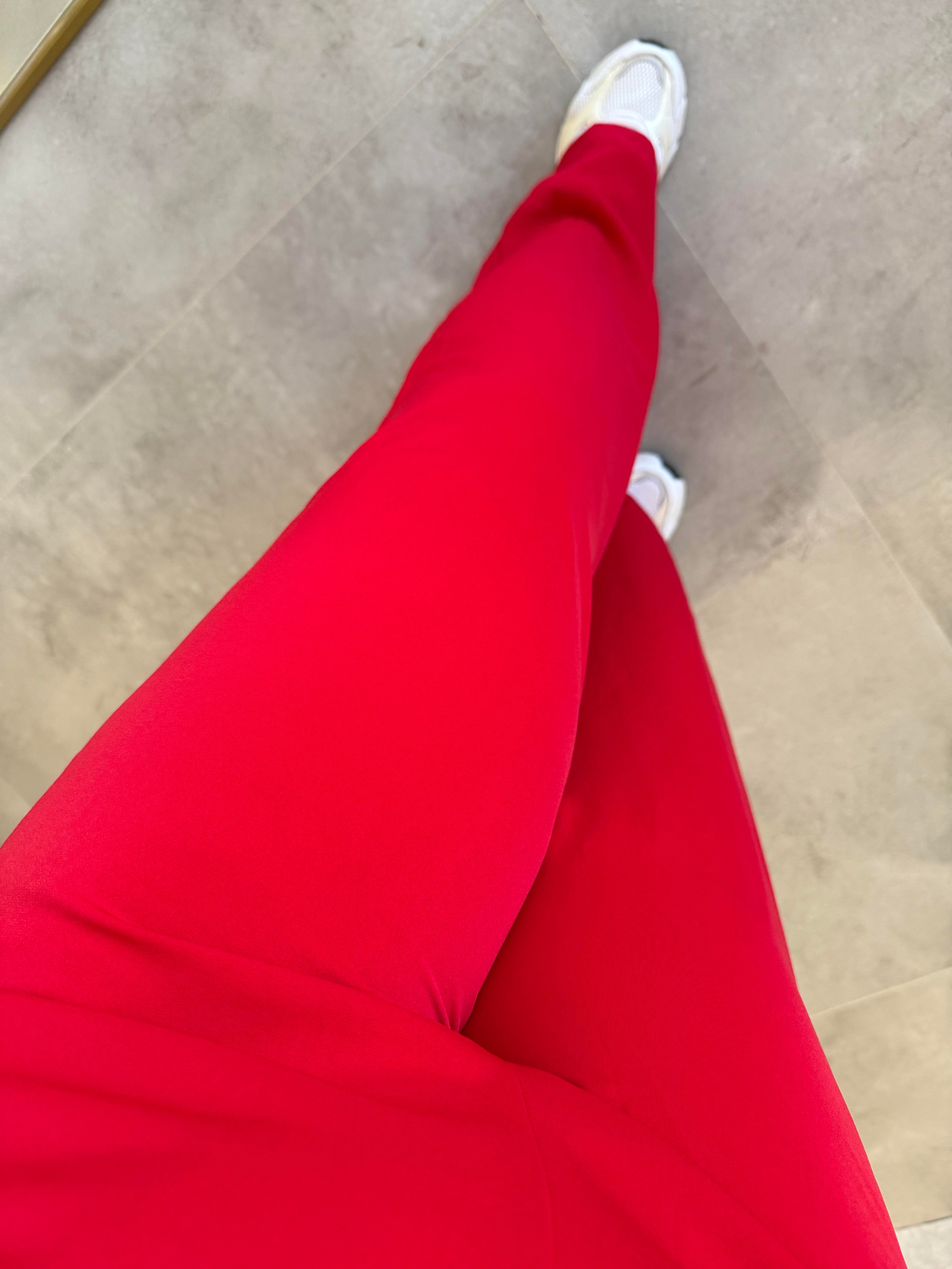 Kırmızı Beli Lastikli Pantolon