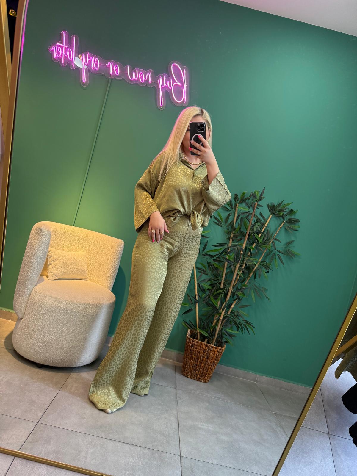 Leopar Desenli Jakarlı Takım