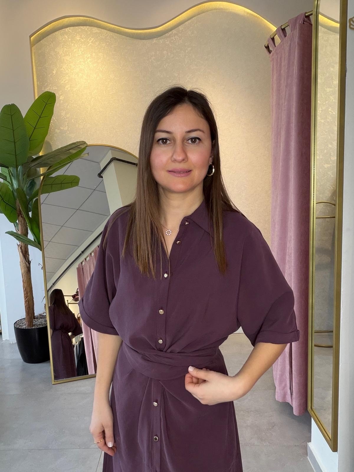 Önden Bağlama Detaylı Mürdüm Elbise