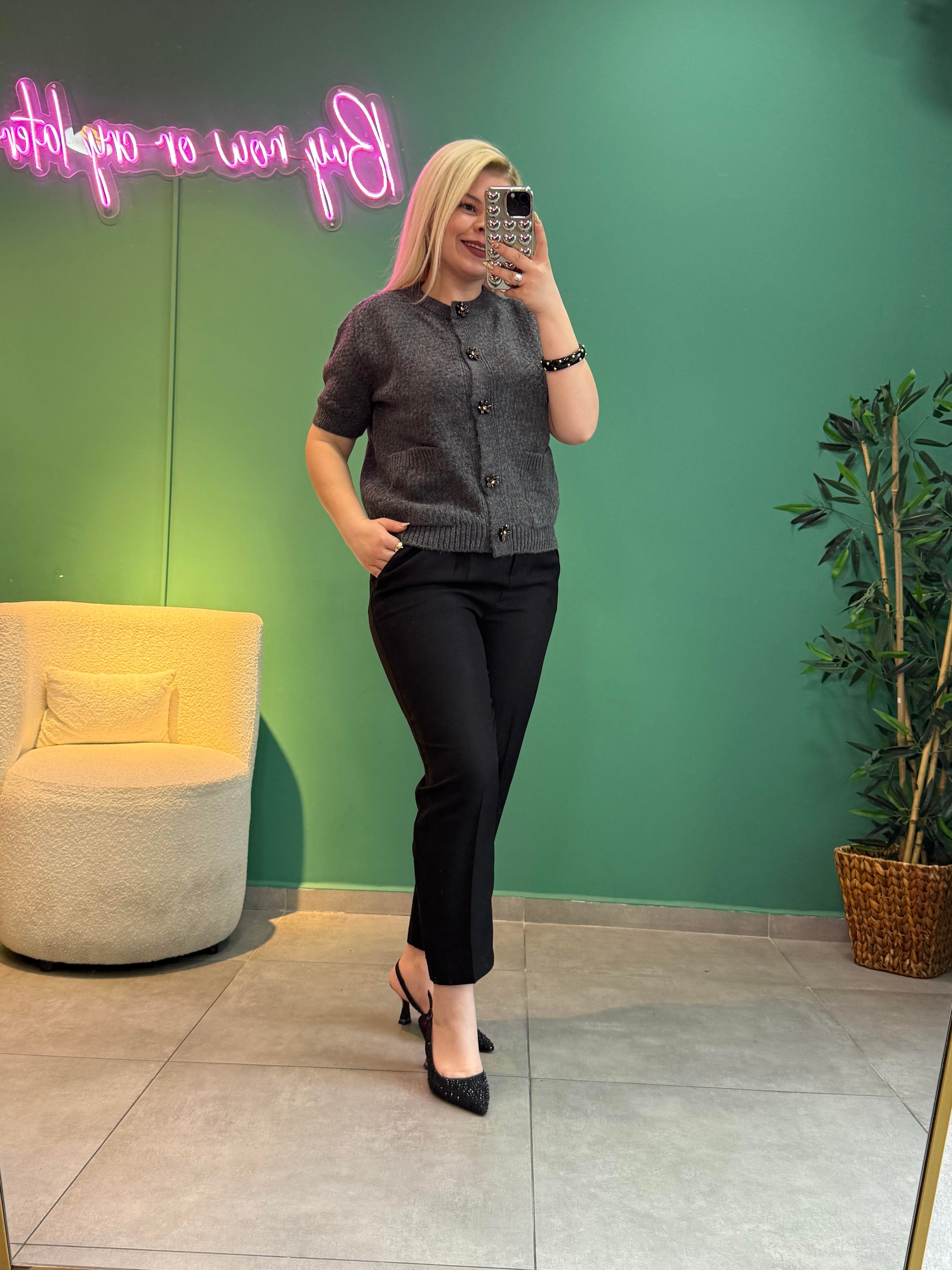 Siyah Kemerli Havuç Pantalon