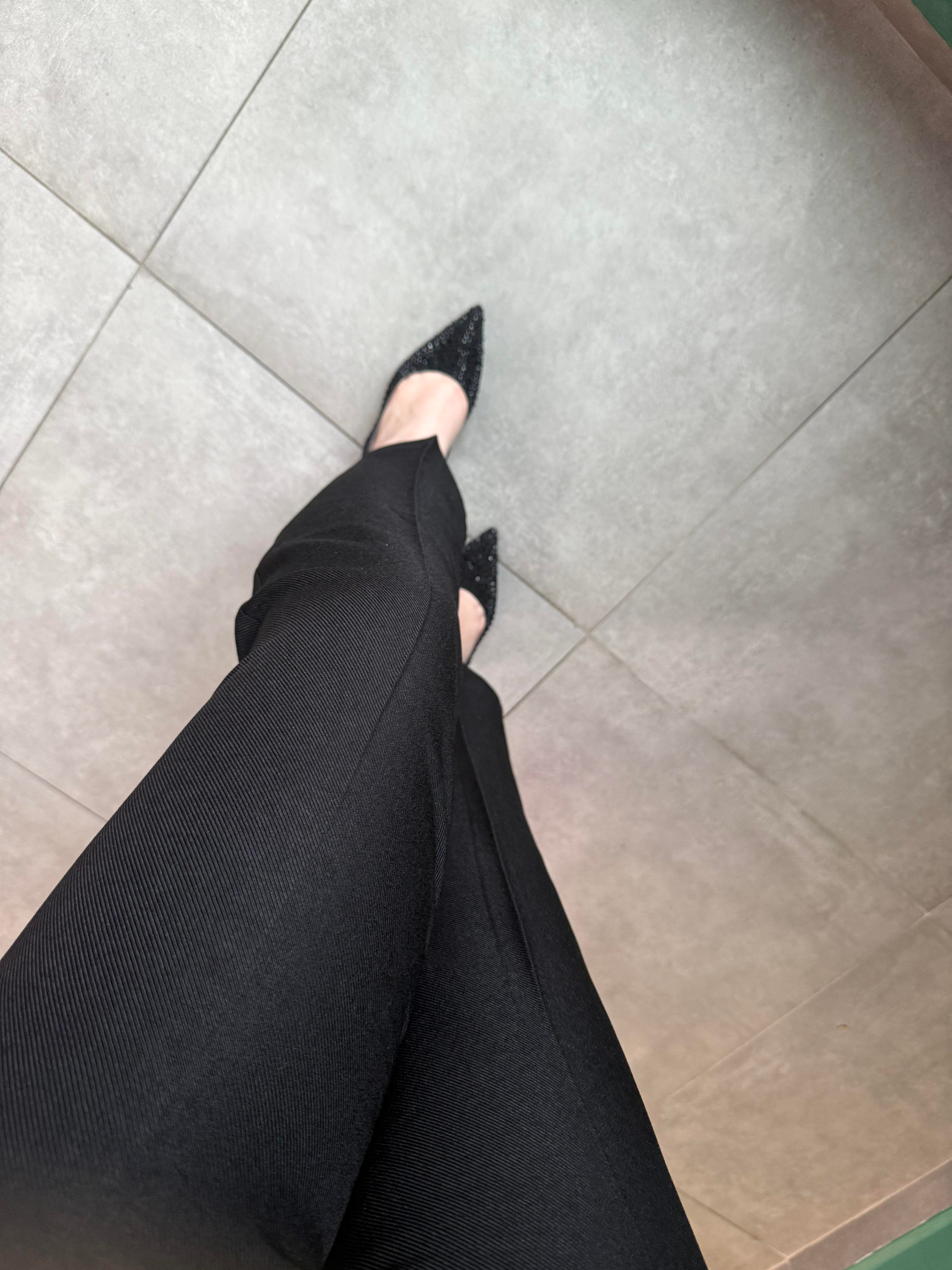 Siyah Kemerli Havuç Pantalon