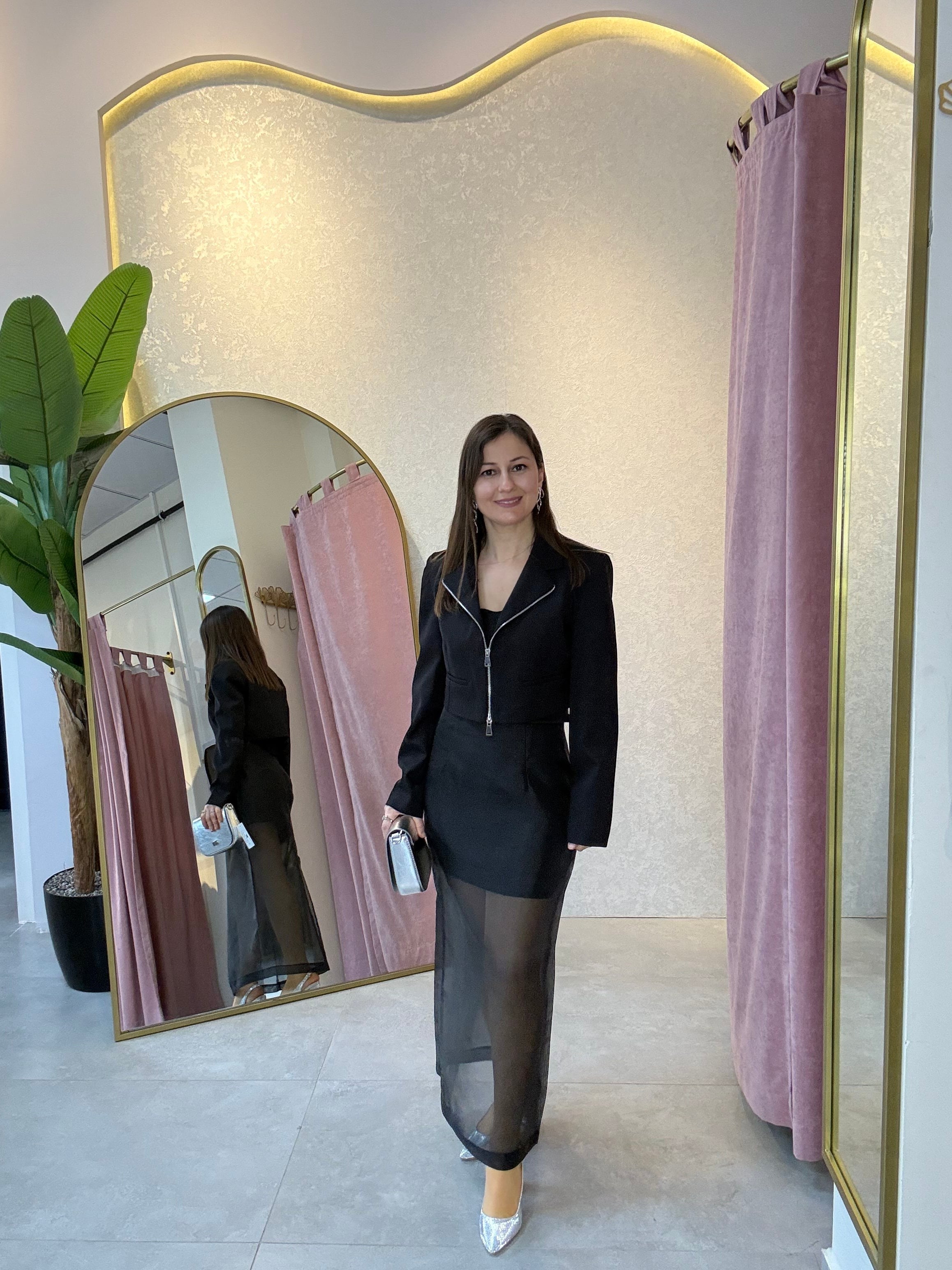 Tül Detaylı Siyah Etek
