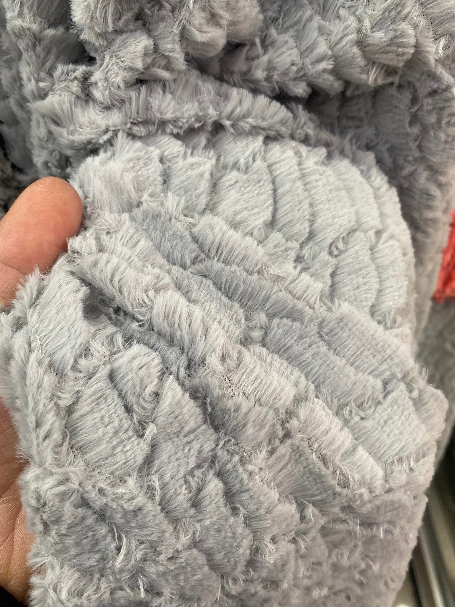 Jakar Desenli Peluş Kumaş