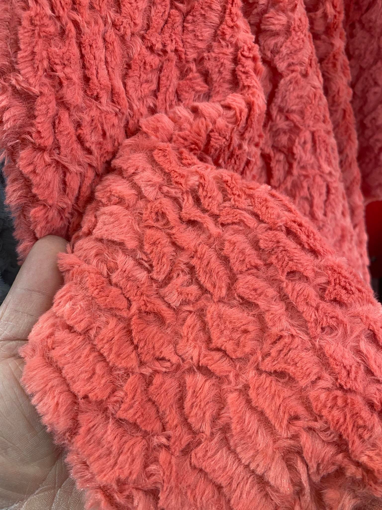 Jakar Desenli Peluş Kumaş