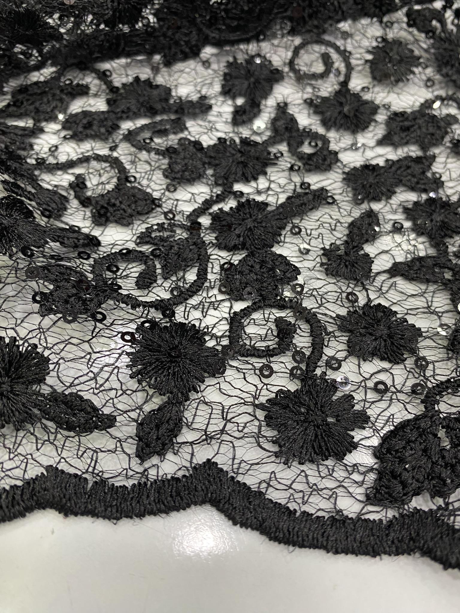 Üzeri Pullu Güpür Kumaş