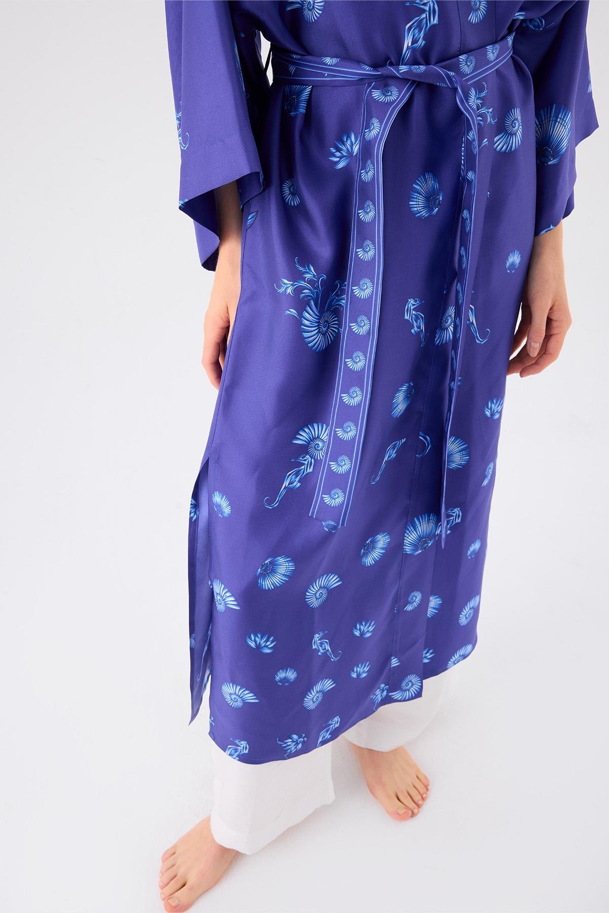 Sophisticated Blue Blanc, Blue Kimono