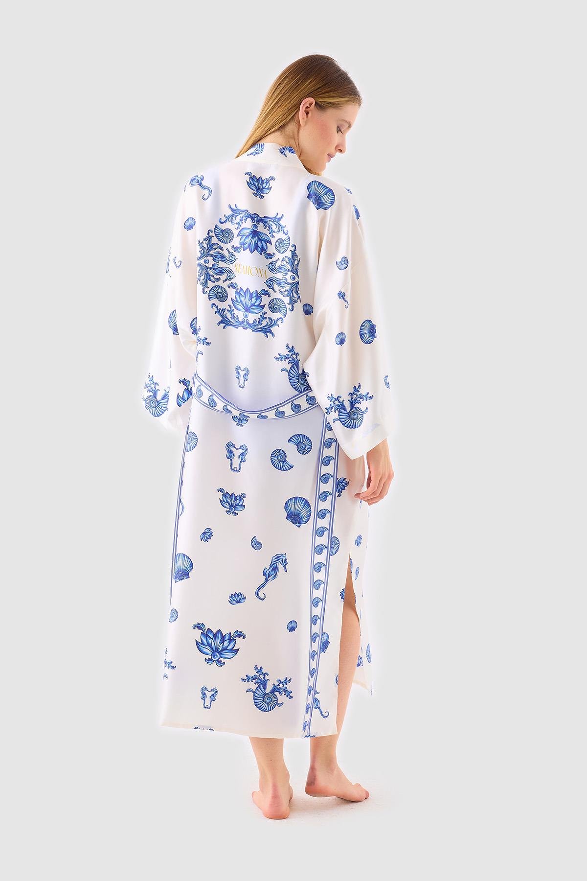 Sophisticated Blue Blanc, White Kimono
