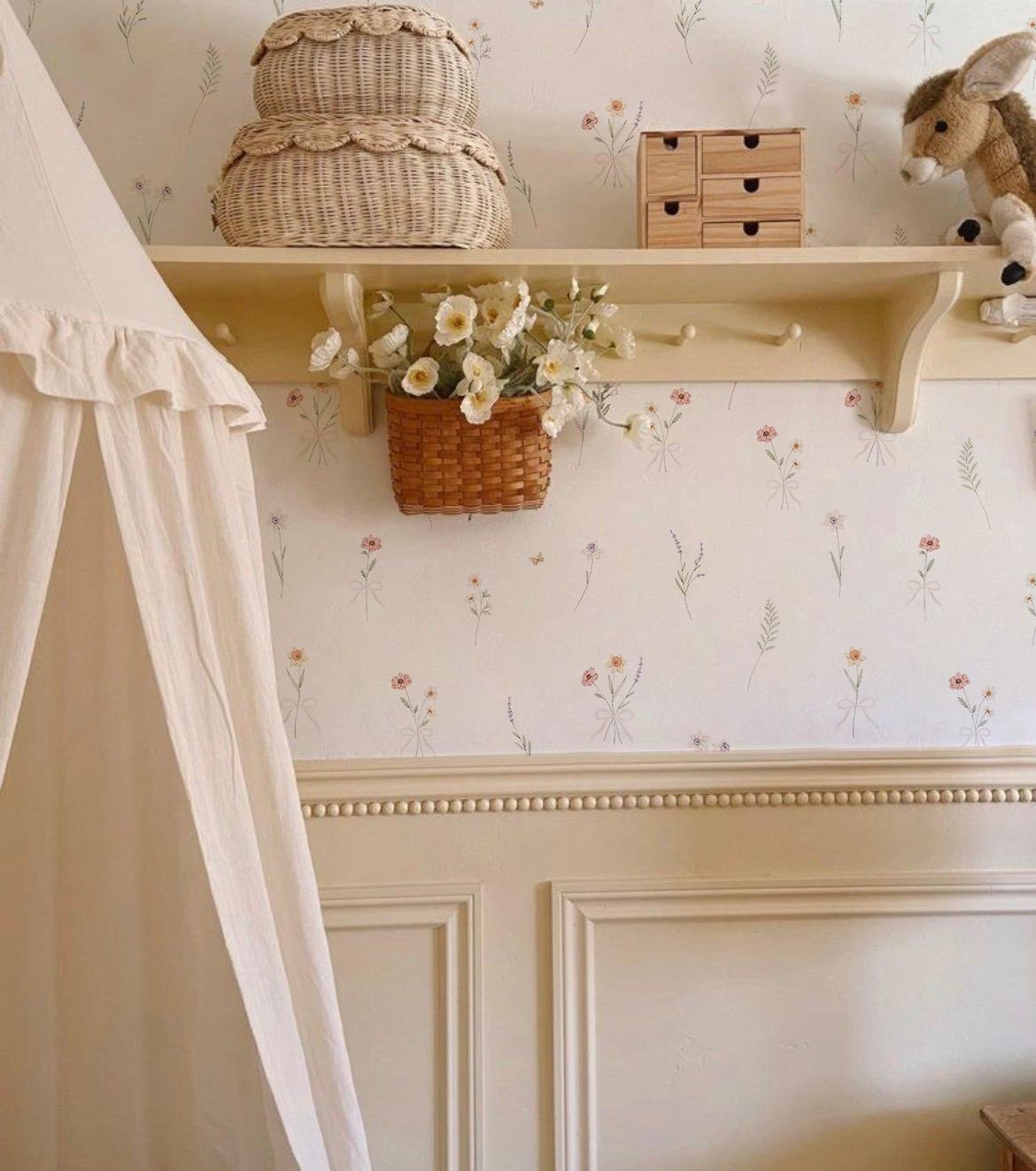 Fiyonklu Soft Yalın Çiçekler Bebek & Çocuk Odası Duvar Kağıdı