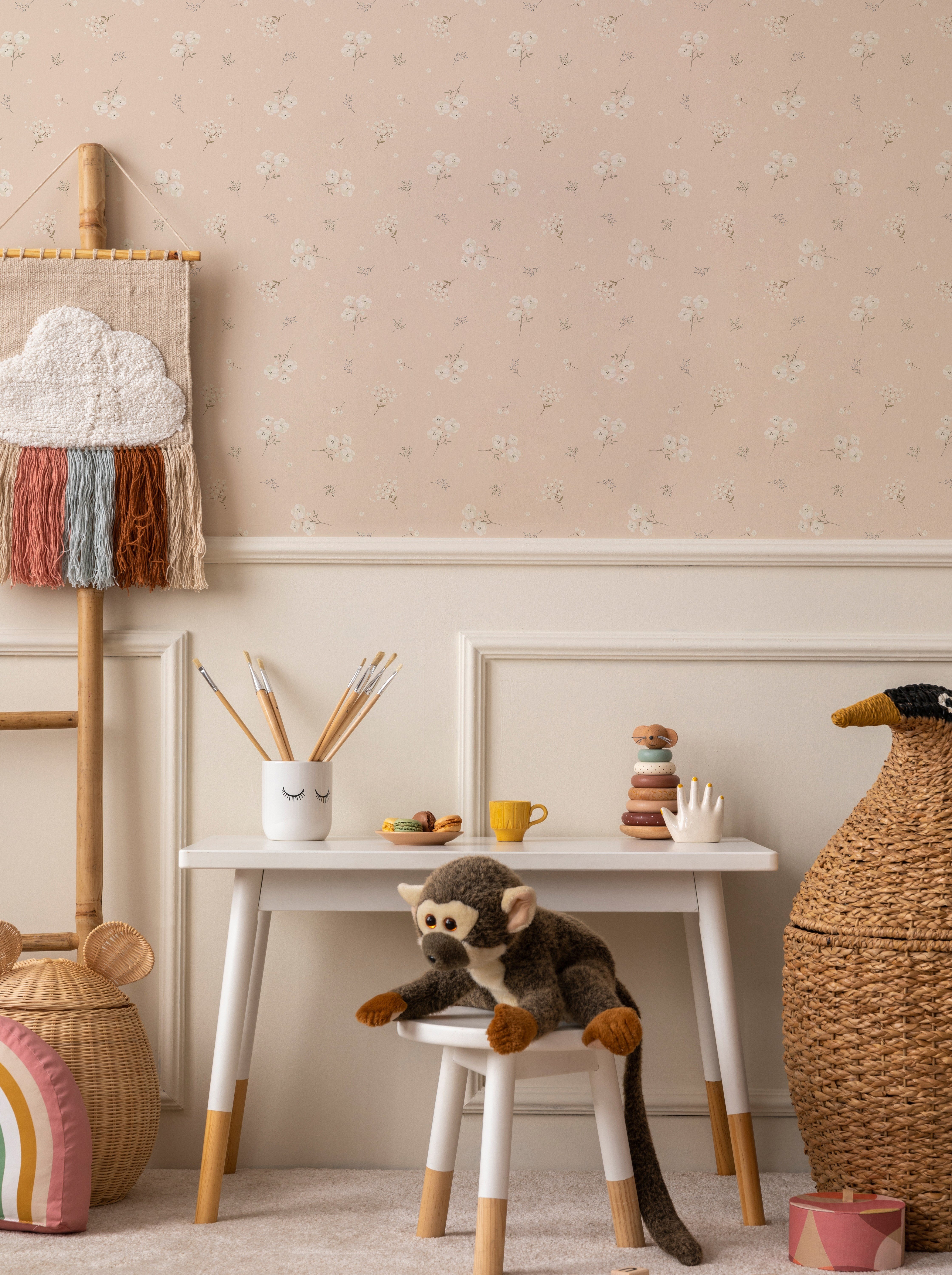 Somon Soft Renk Minimal Çiçekler Duvar Kağıdı