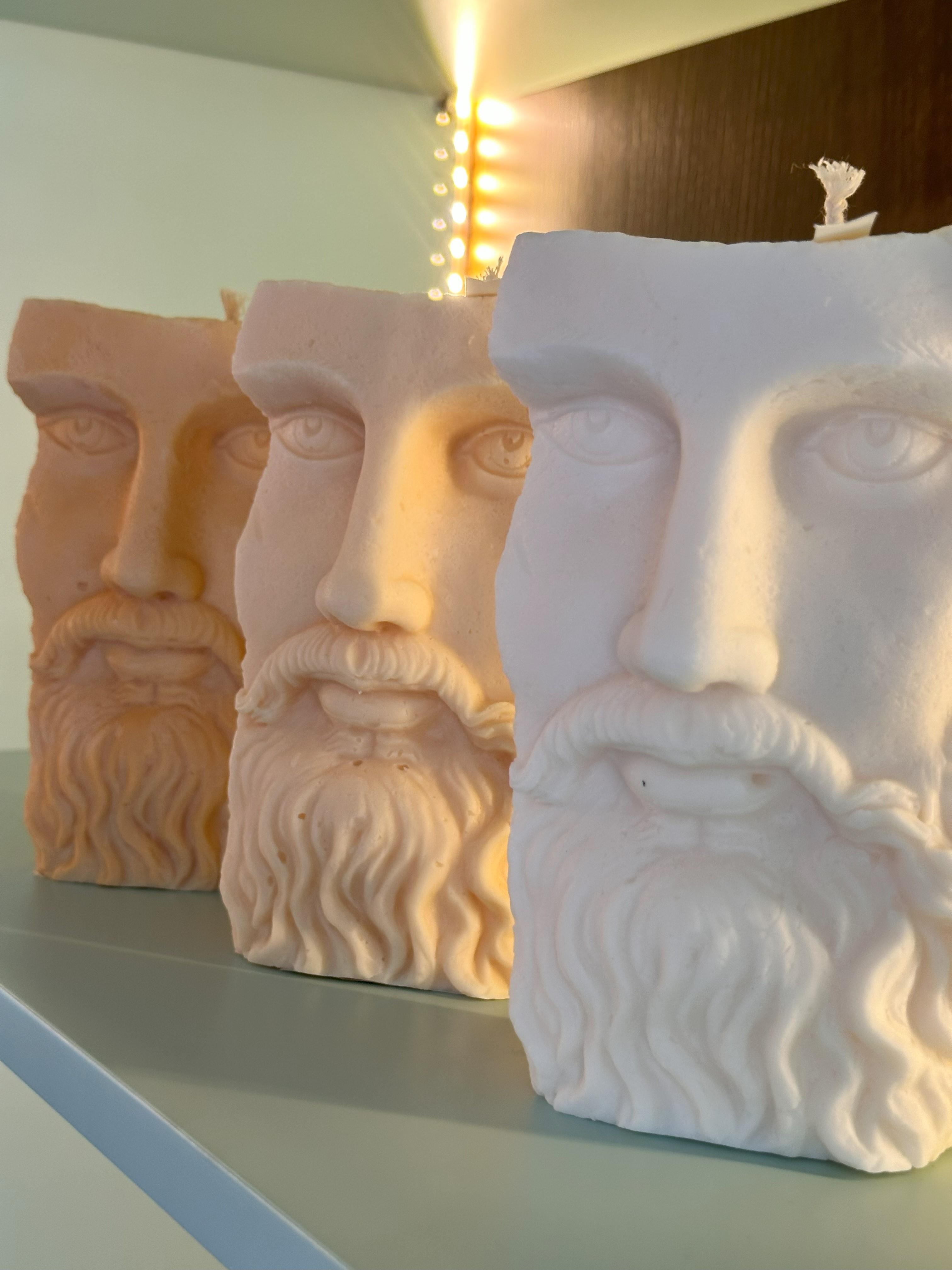 ZEUS HEYKELİ