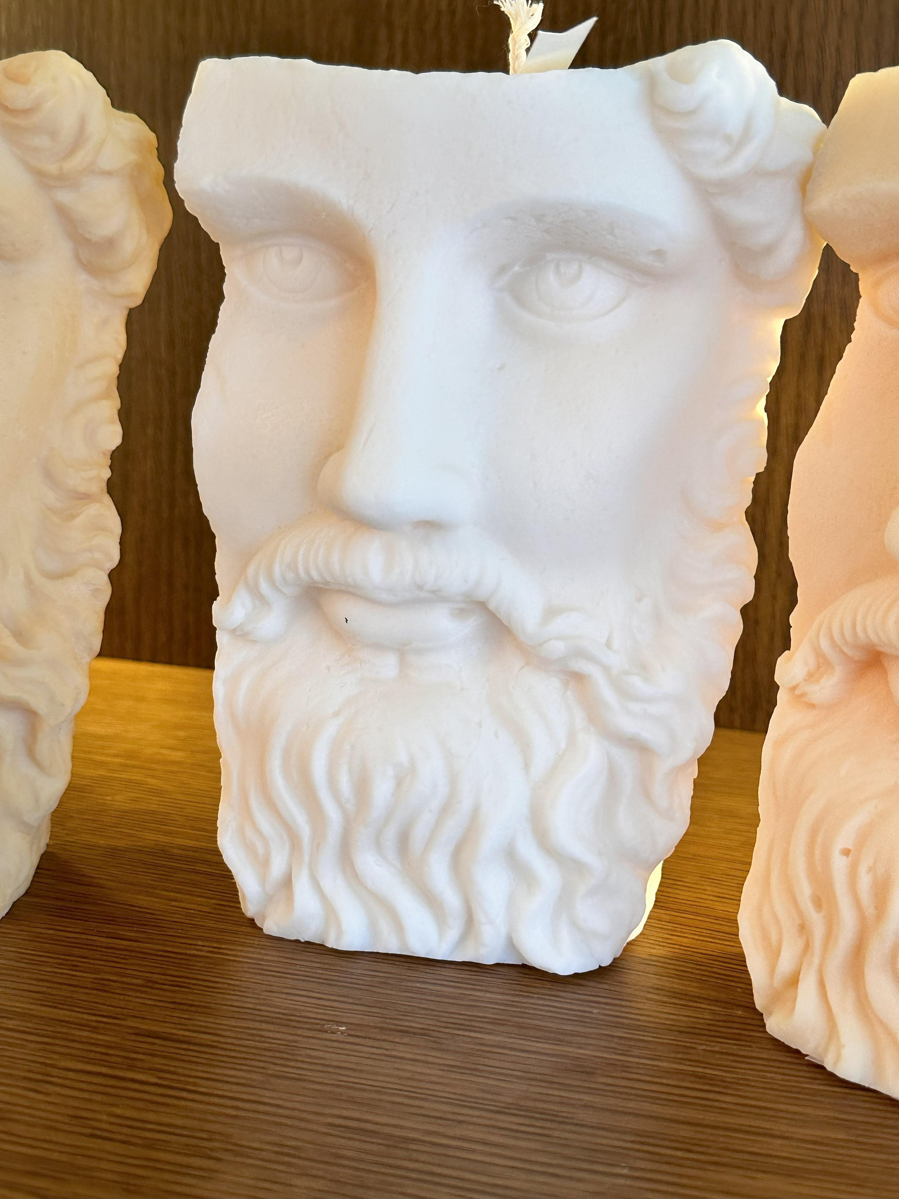 ZEUS HEYKELİ