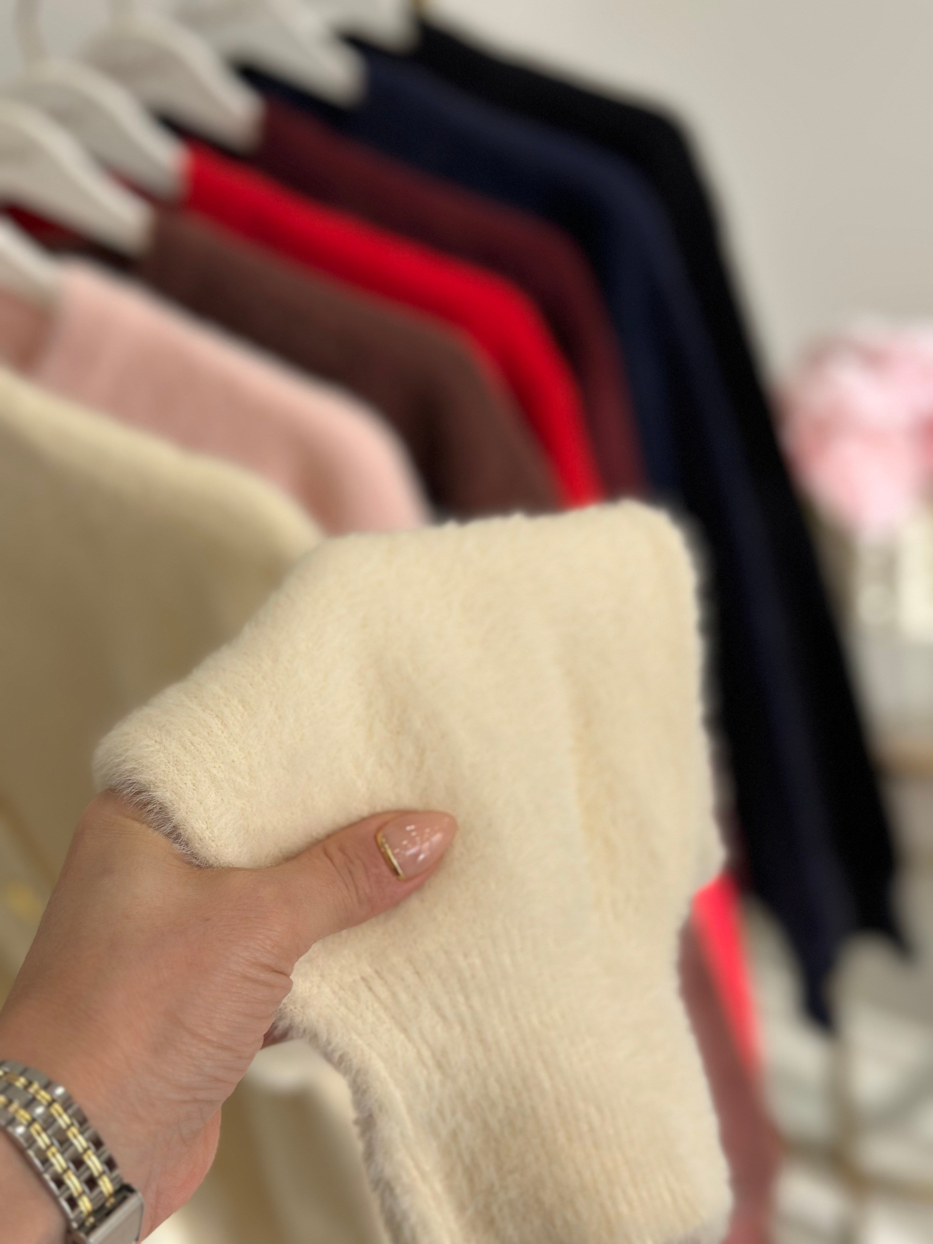 Angora İplik Gold Düğmeli Hırka Krem