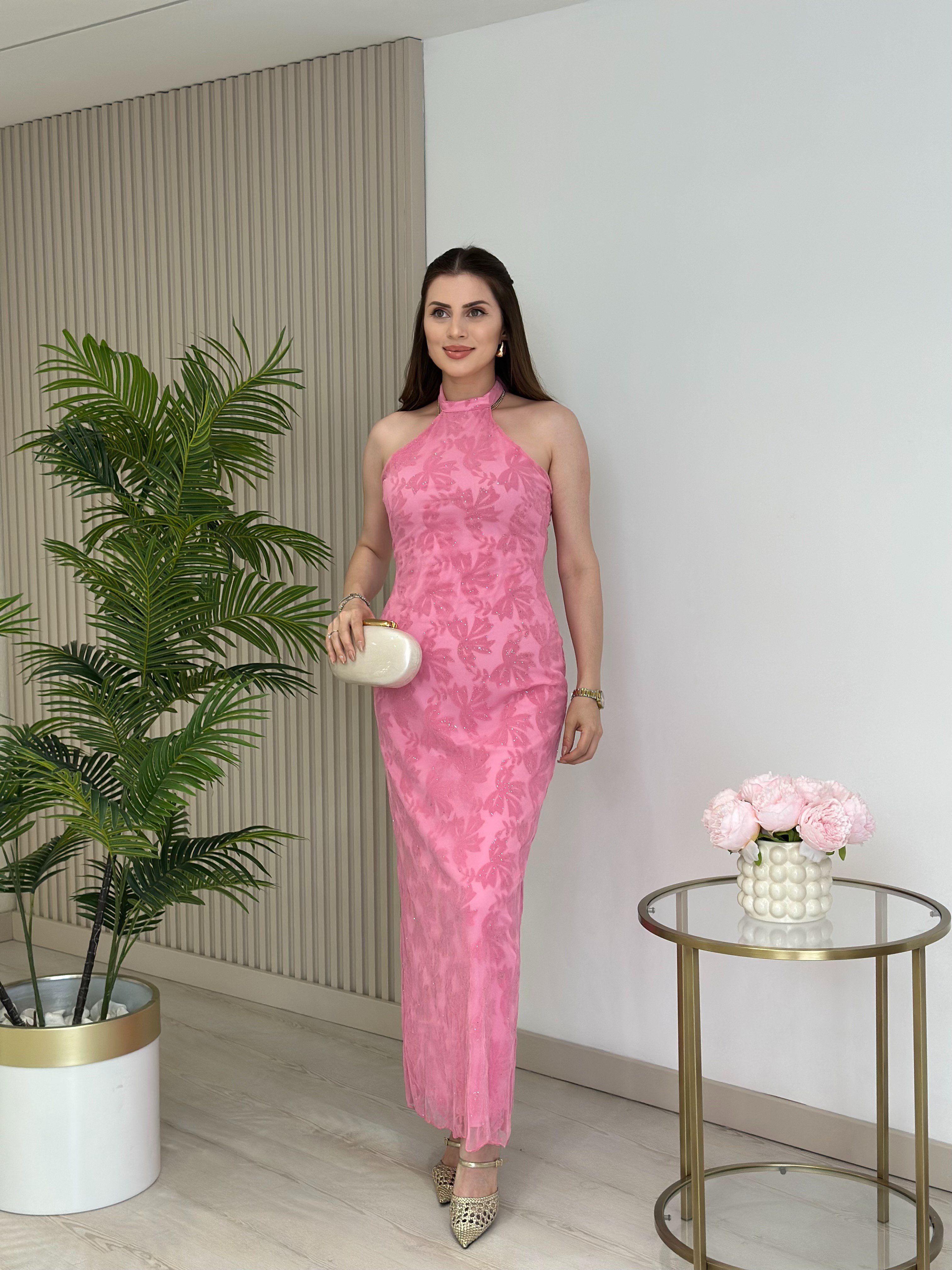 Flok Baskılı Gold Simli Halter Yaka Boyundan Bağlamalı Elbise Pembe