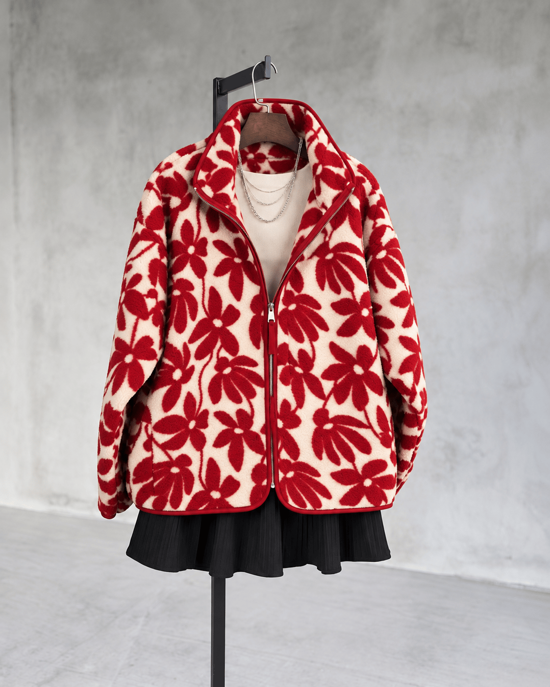 Kırmızı Çiçek Desenli Polar Sweatshirt