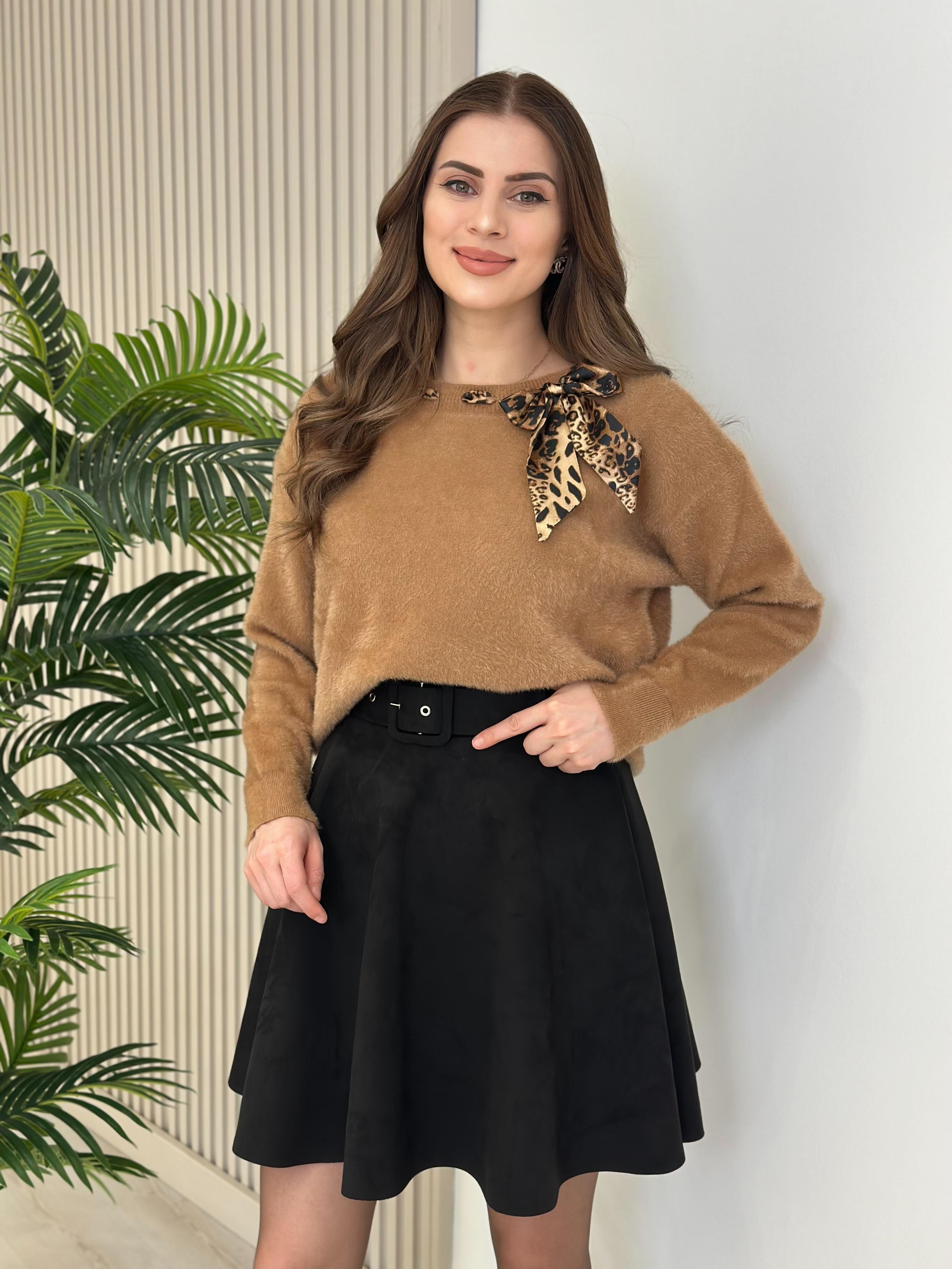 Leopar Fularlı Angora Kazak Camel
