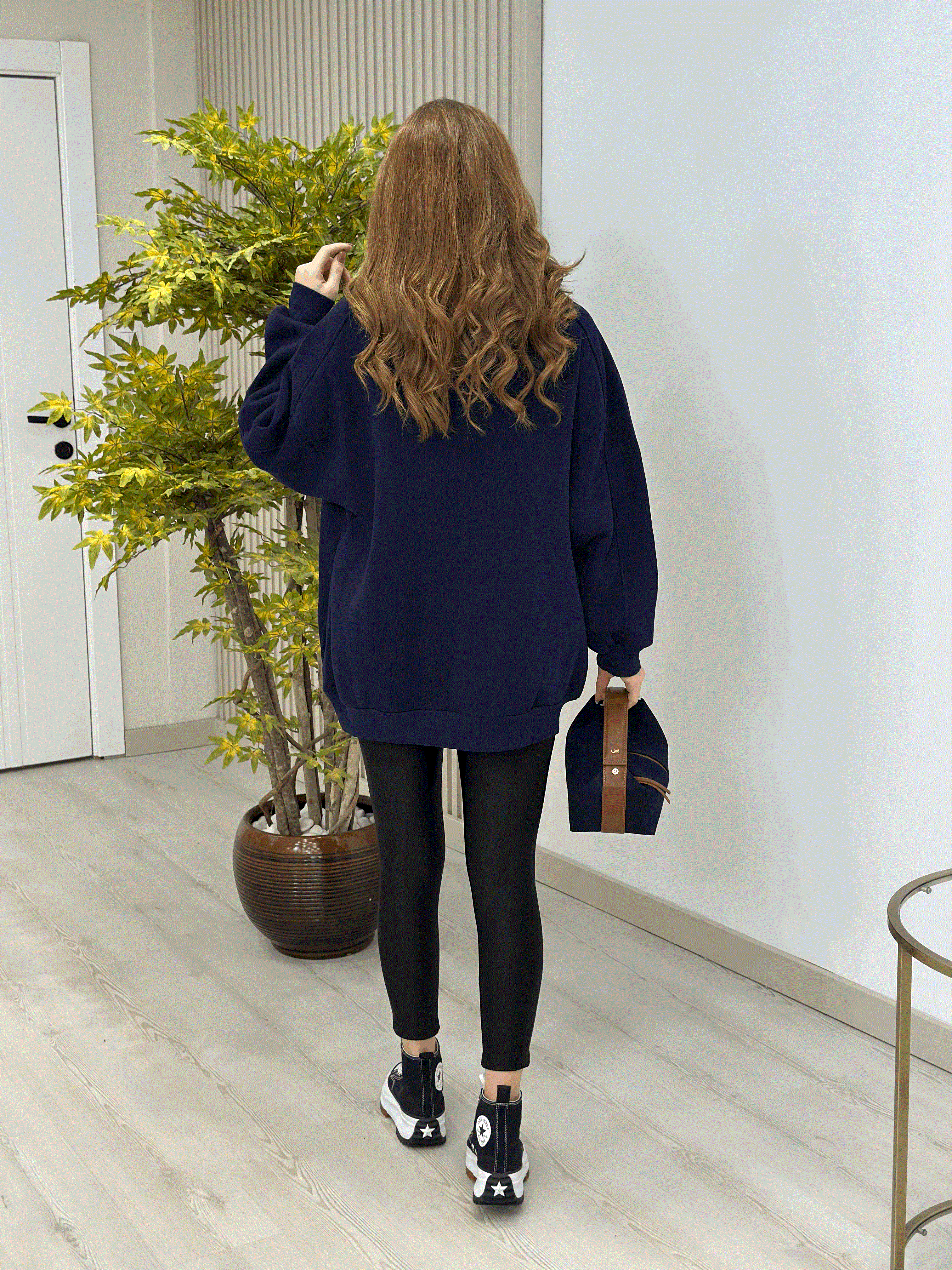 oversize-ici-sardonlu-kapsonlu-sweatsh-8c9d-4.gif