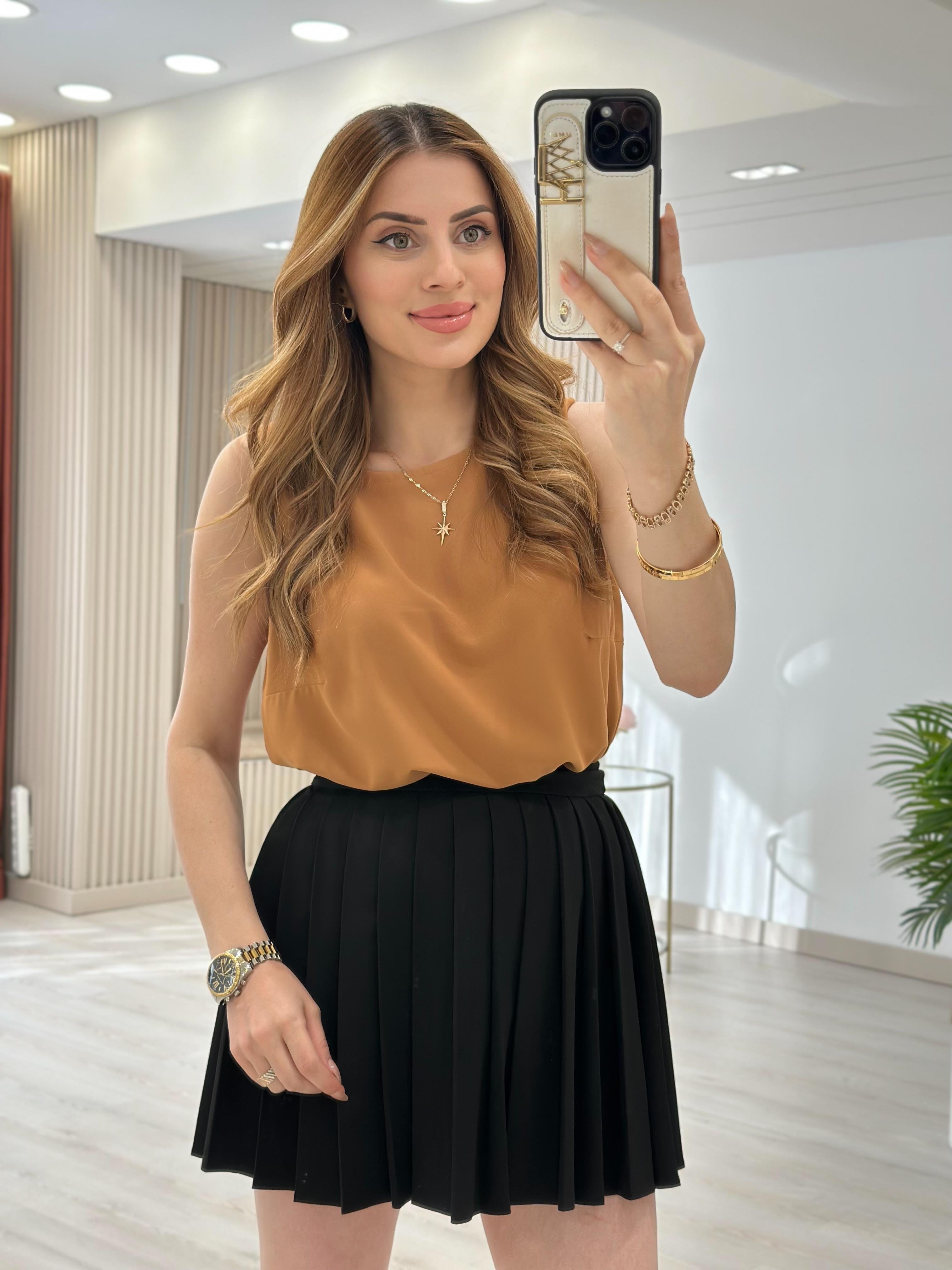 Sıfır Kol Rahat Kalıp Basıc Bluz Camel