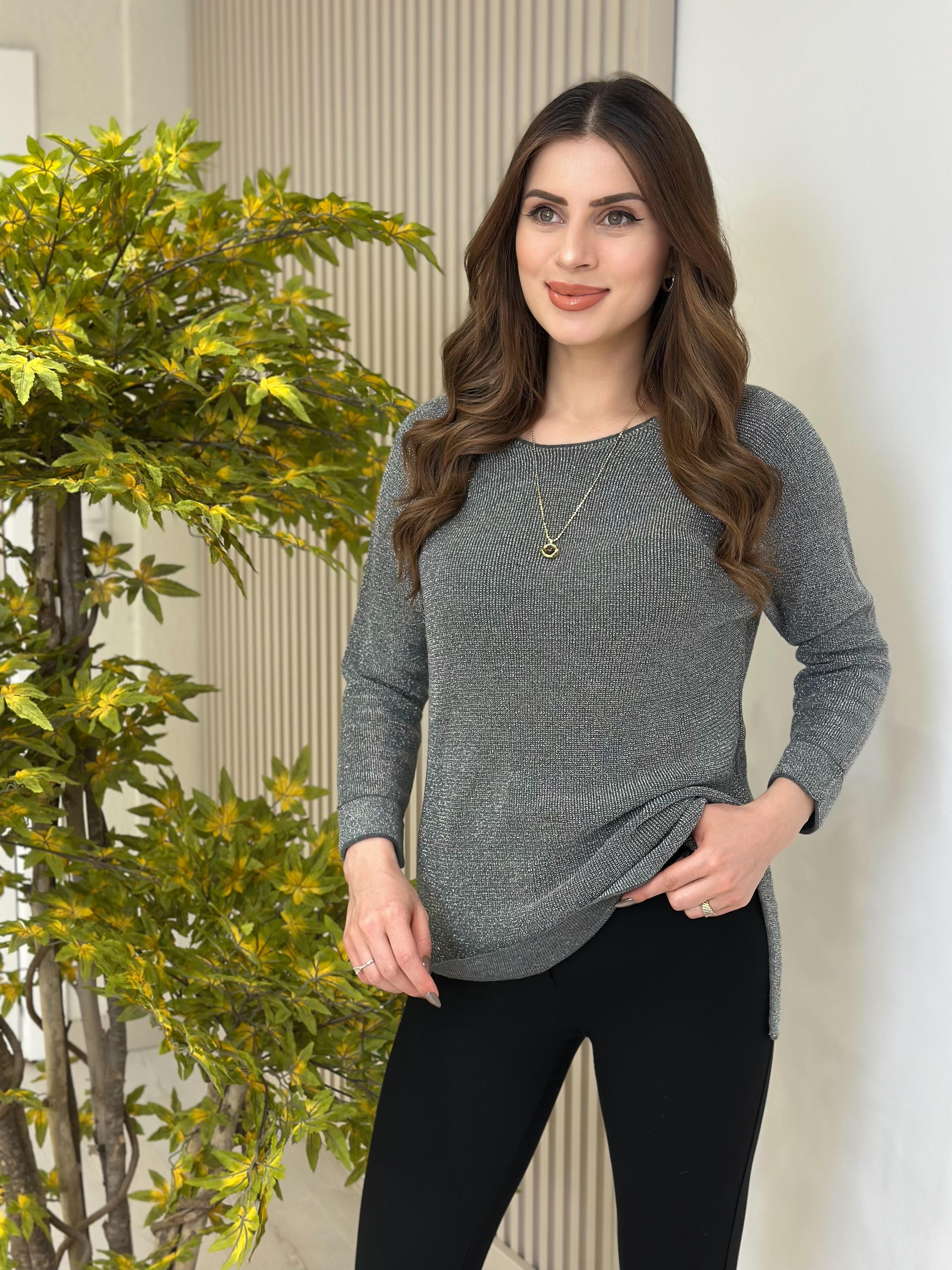 Simli Yanları Yırtmaçlı Triko Gri